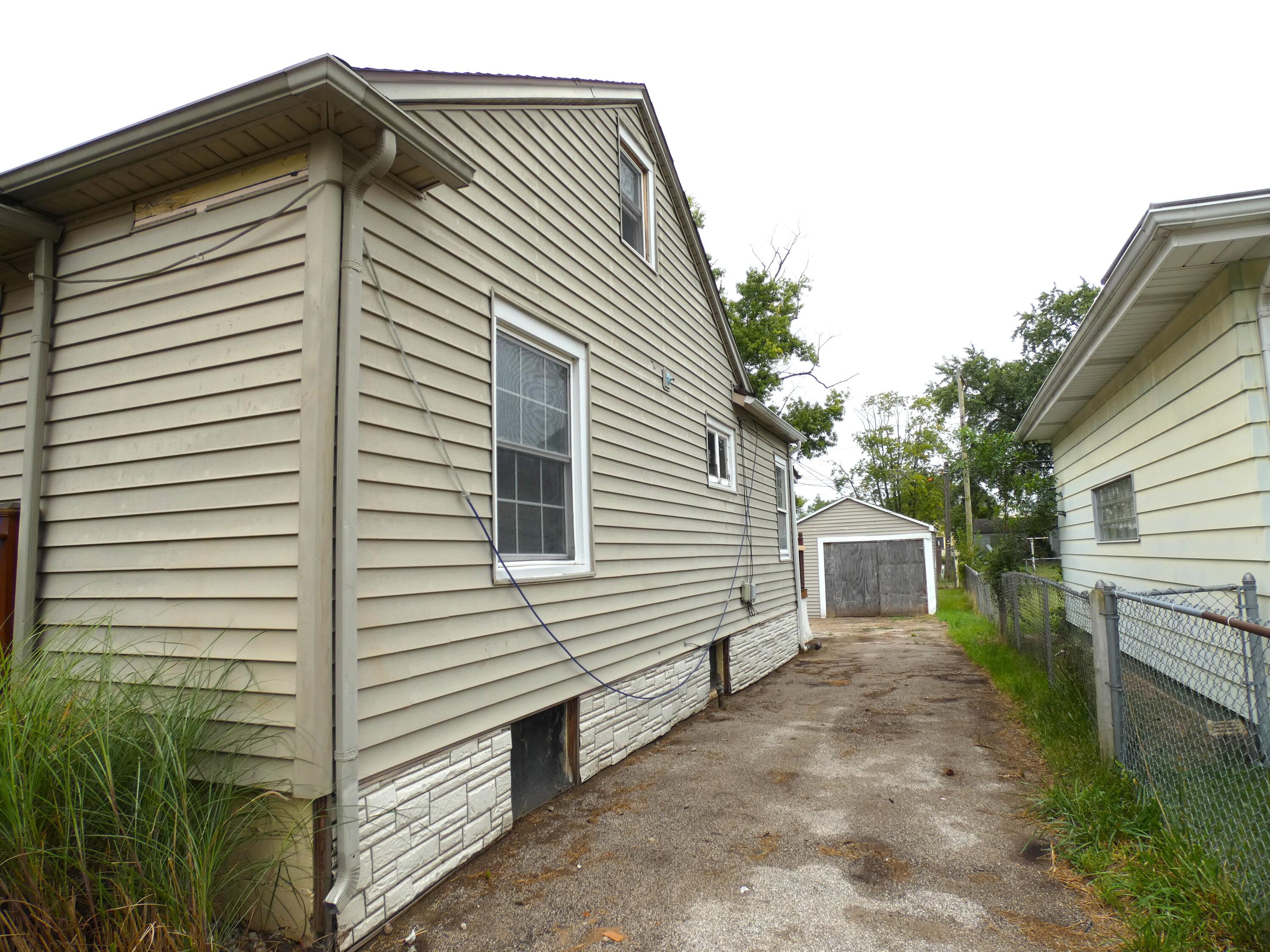 1079 Hurd Avenue Benton Harbor MI 49022