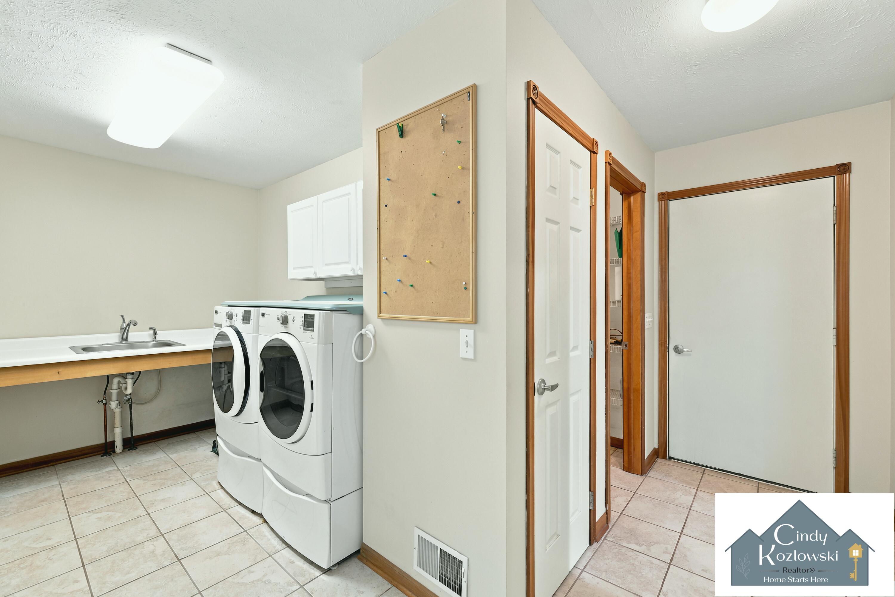 4959 Brookestone Drive NE Rockford MI 49341