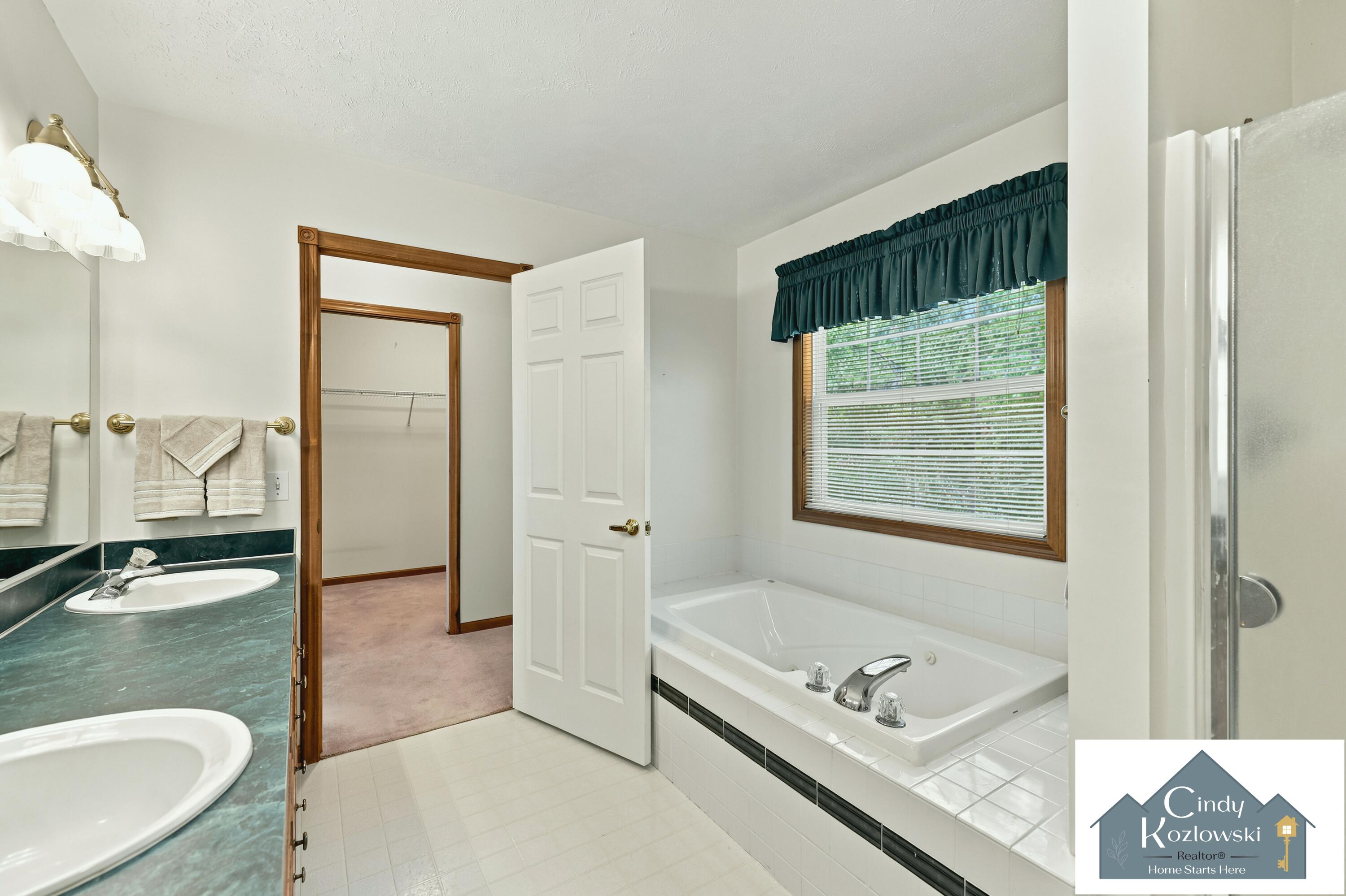 4959 Brookestone Drive NE Rockford MI 49341