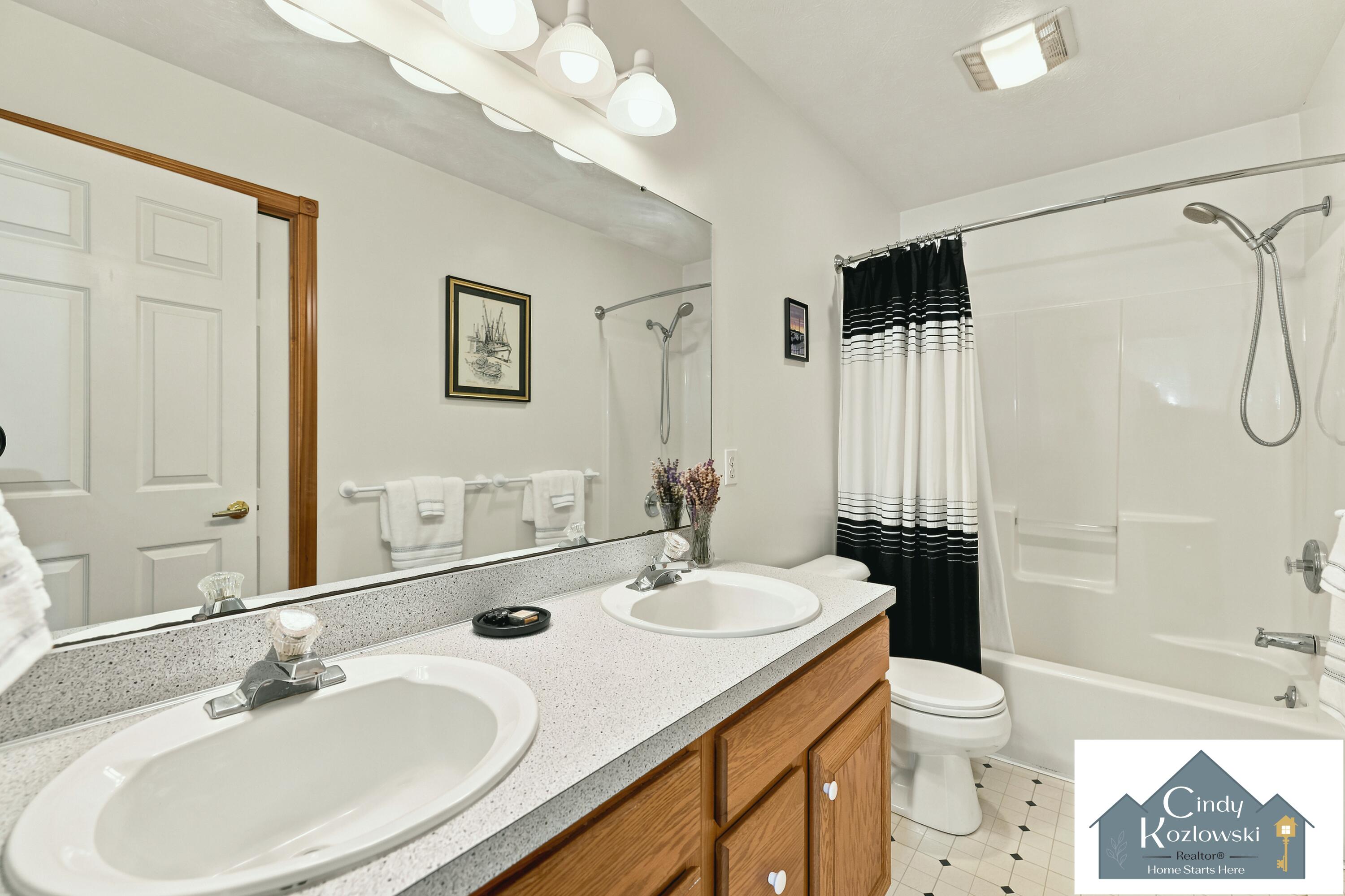4959 Brookestone Drive NE Rockford MI 49341