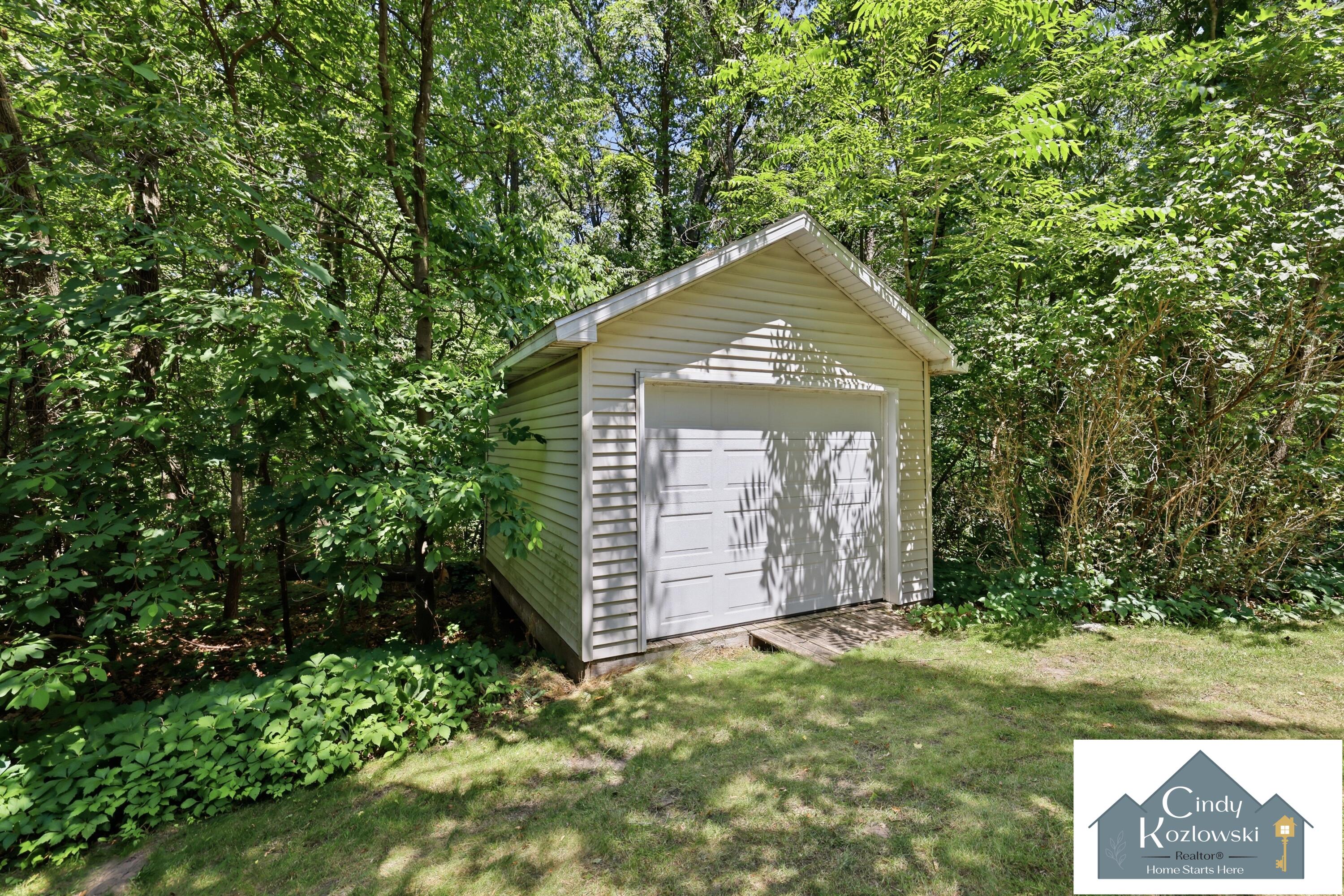 4959 Brookestone Drive NE Rockford MI 49341