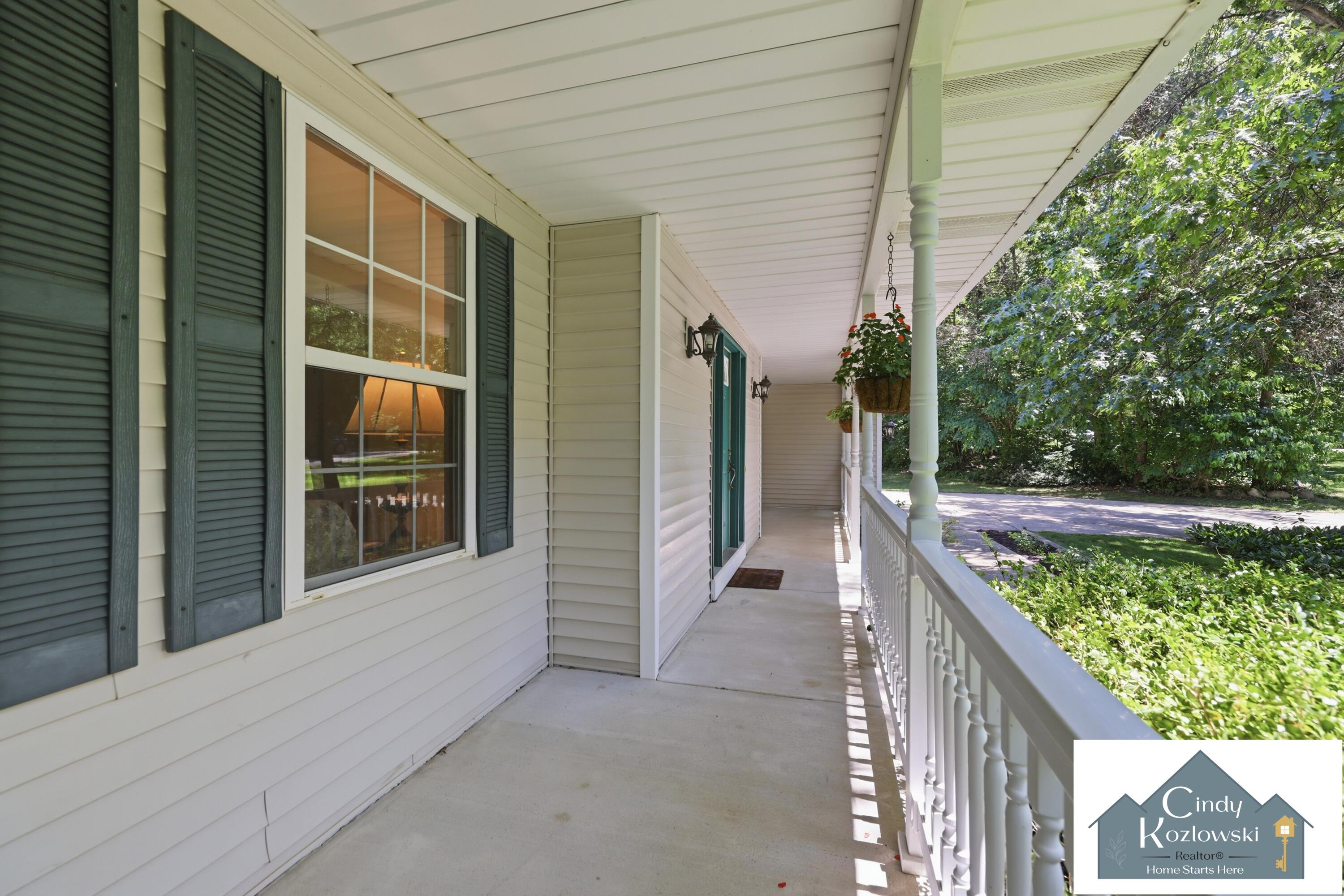 4959 Brookestone Drive NE Rockford MI 49341