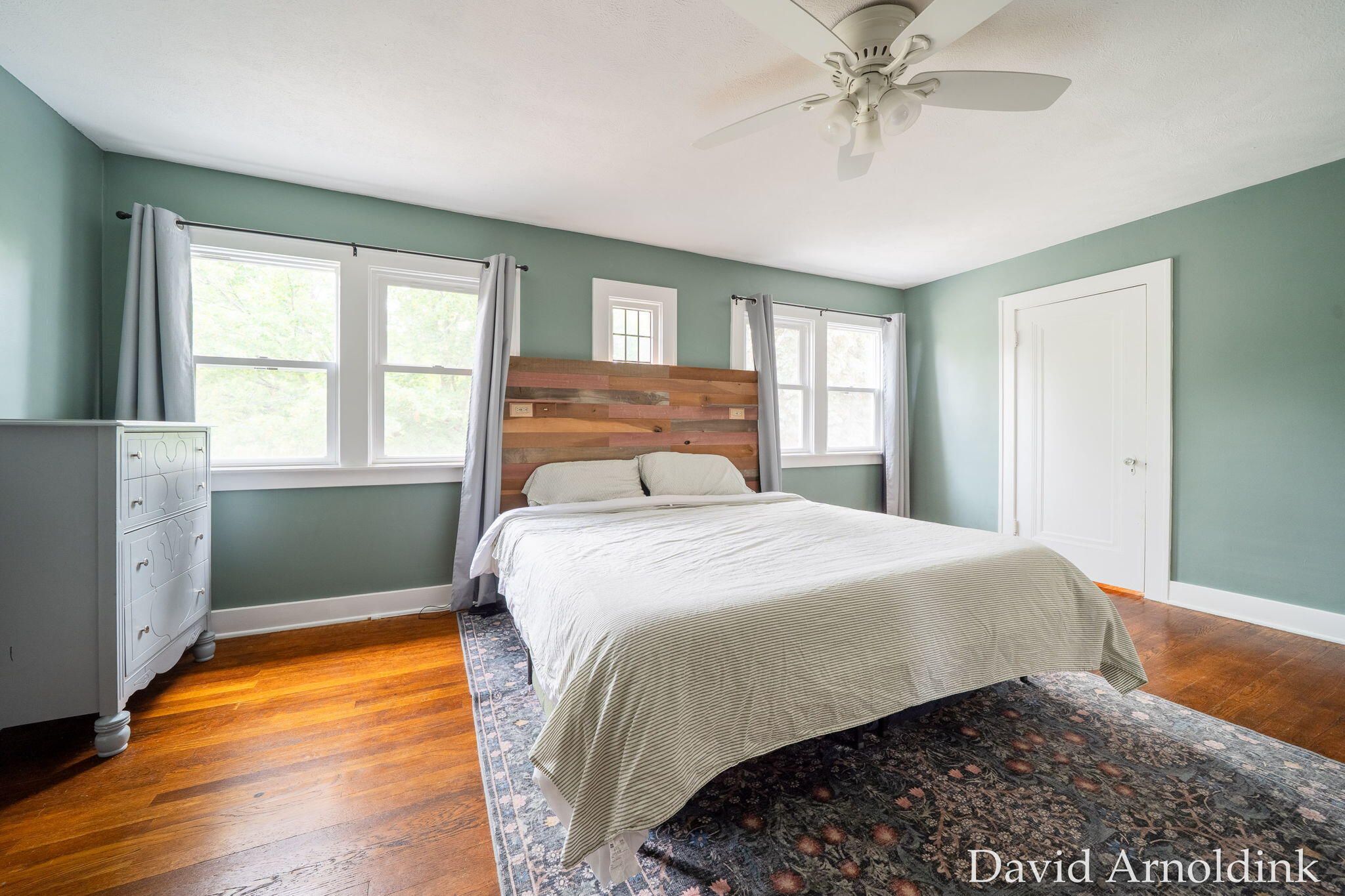 919 Myrtle Street NW Grand Rapids MI 49504