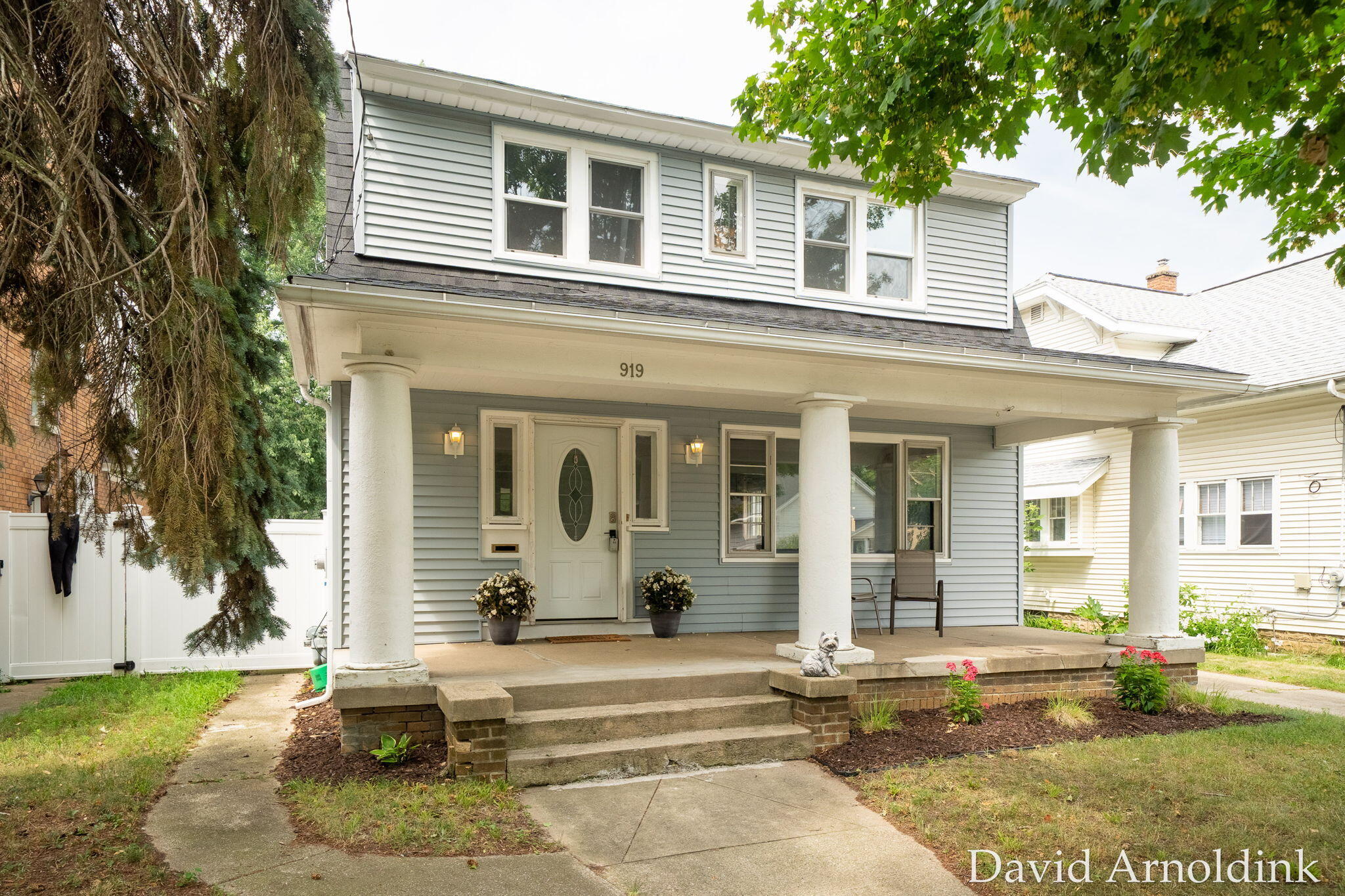 919 Myrtle Street NW Grand Rapids MI 49504