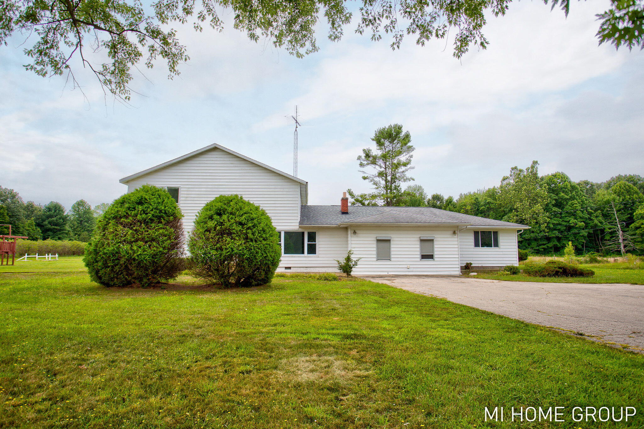 74721 30th Avenue Covert MI 49043