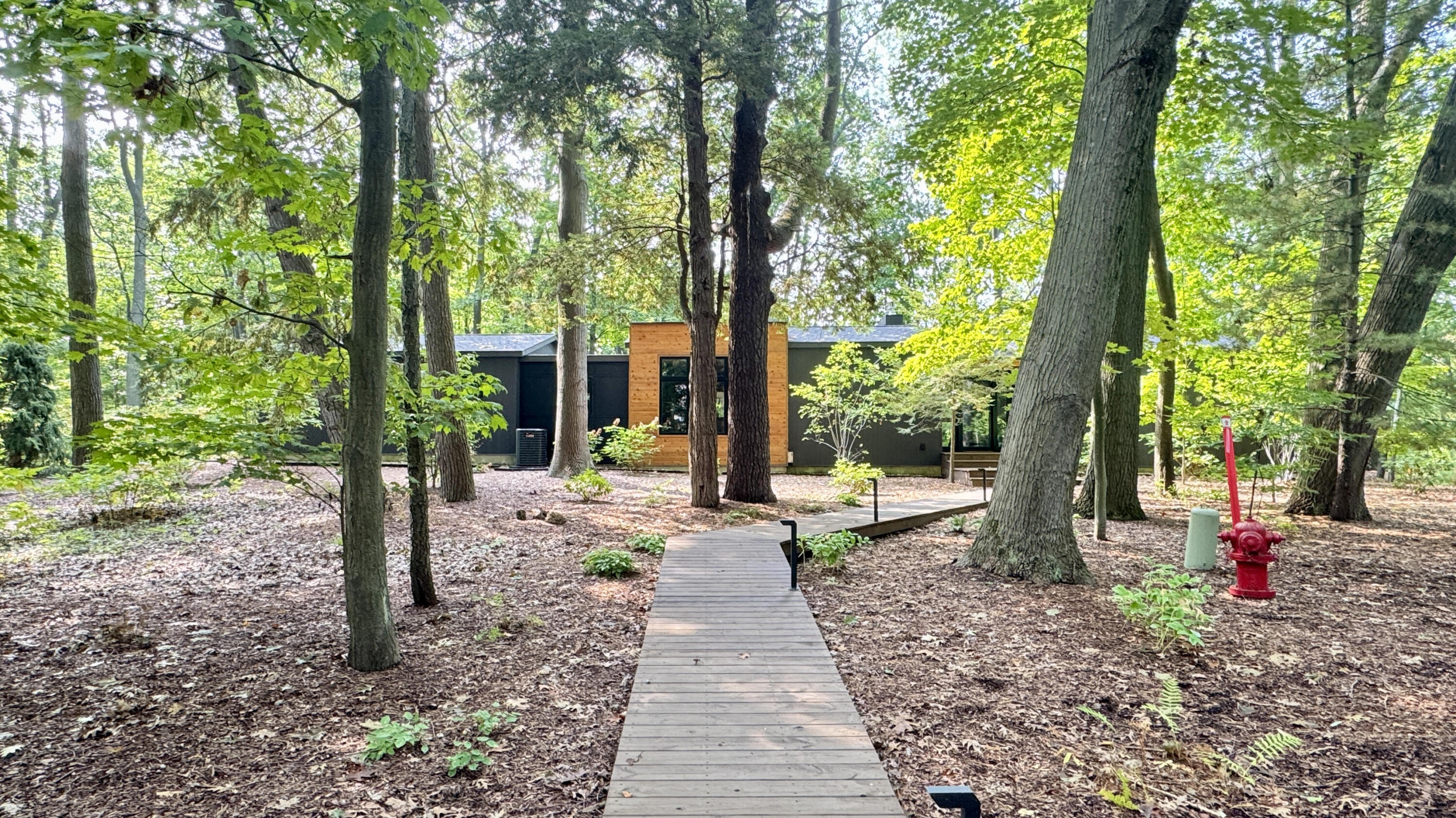 979 Singapore Drive Saugatuck MI 49453