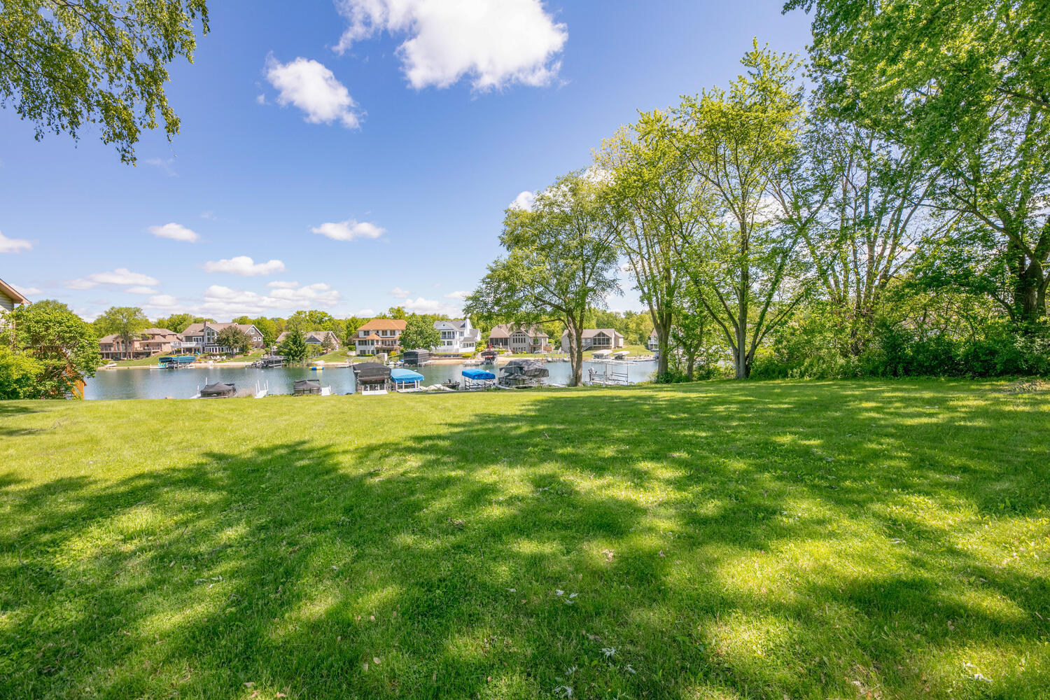 21373 Sail Bay Drive Cassopolis MI 49031