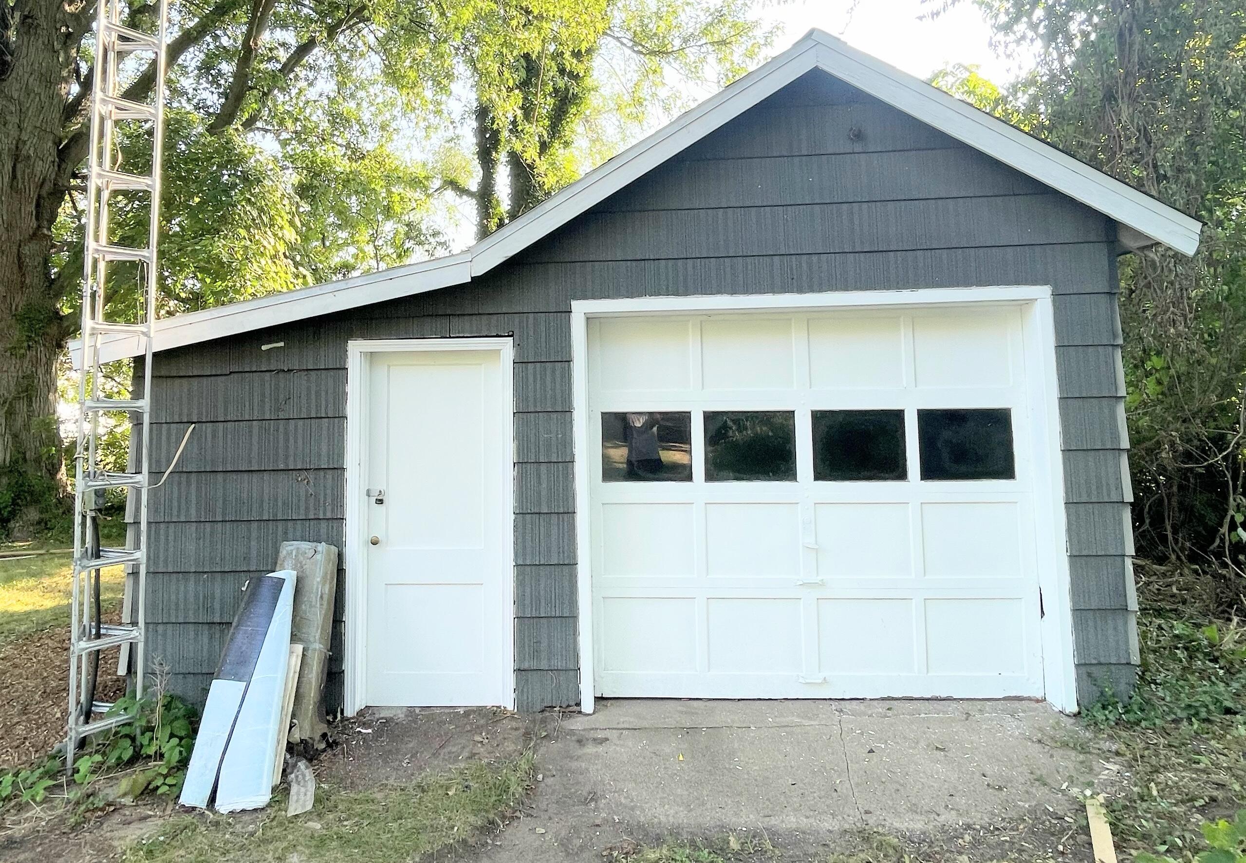 1146 Coolidge Avenue Benton Harbor MI 49022