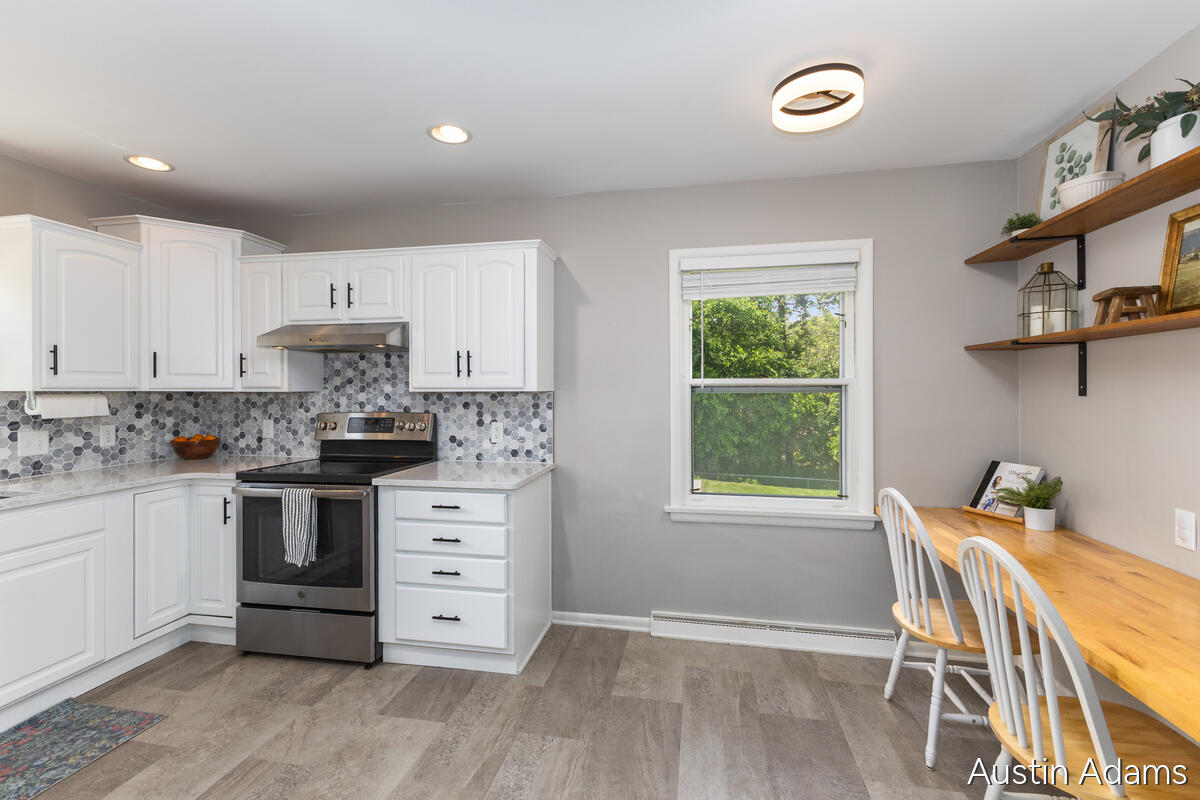 1925 Emerald Avenue NE Grand Rapids MI 49505