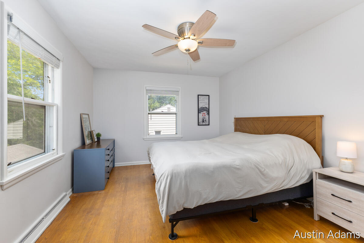1925 Emerald Avenue NE Grand Rapids MI 49505