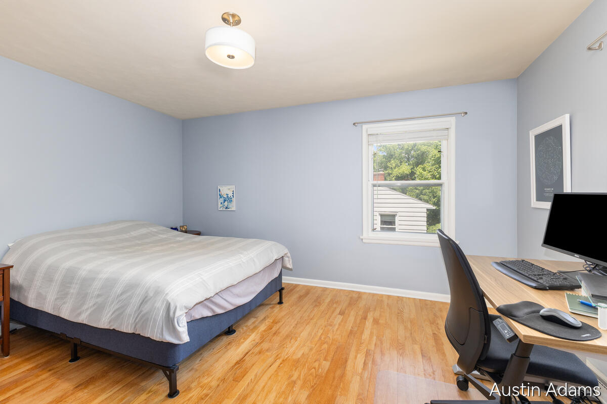 1925 Emerald Avenue NE Grand Rapids MI 49505