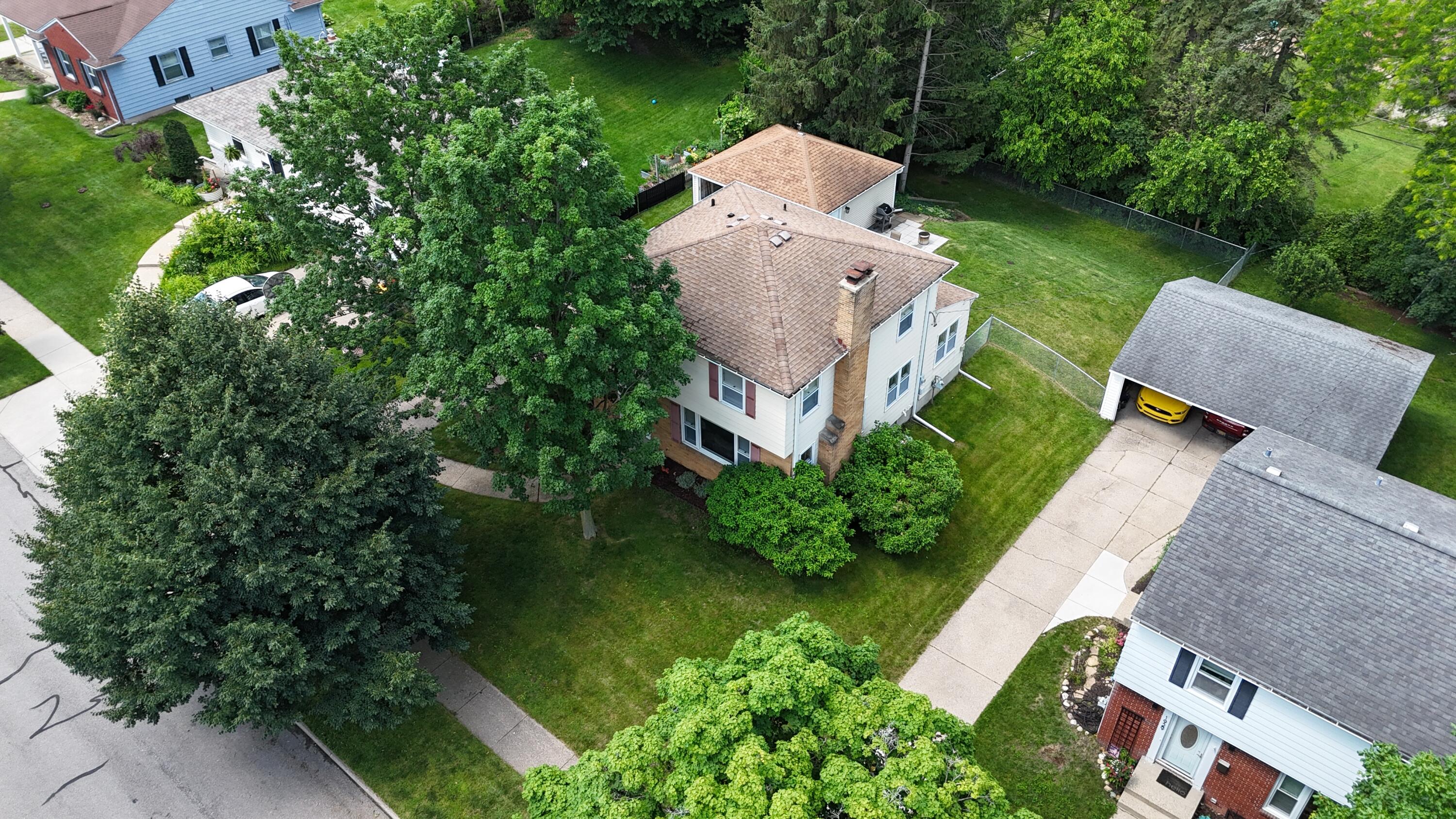 1925 Emerald Avenue NE Grand Rapids MI 49505
