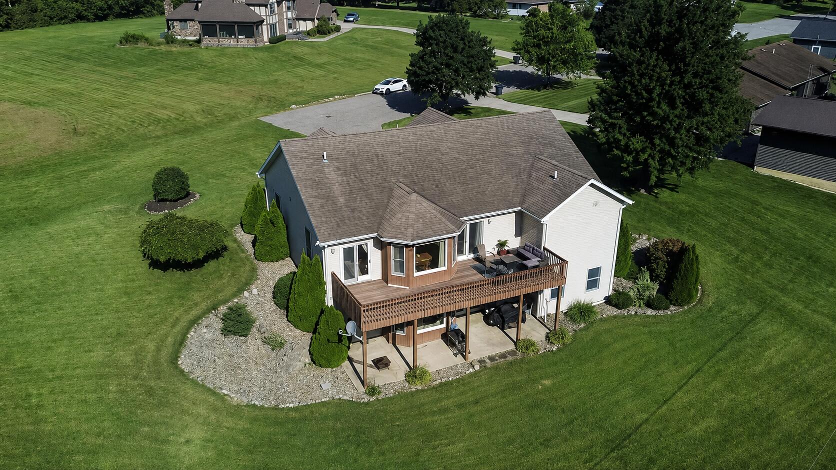 707 Tulip Drive Three Oaks MI 49128