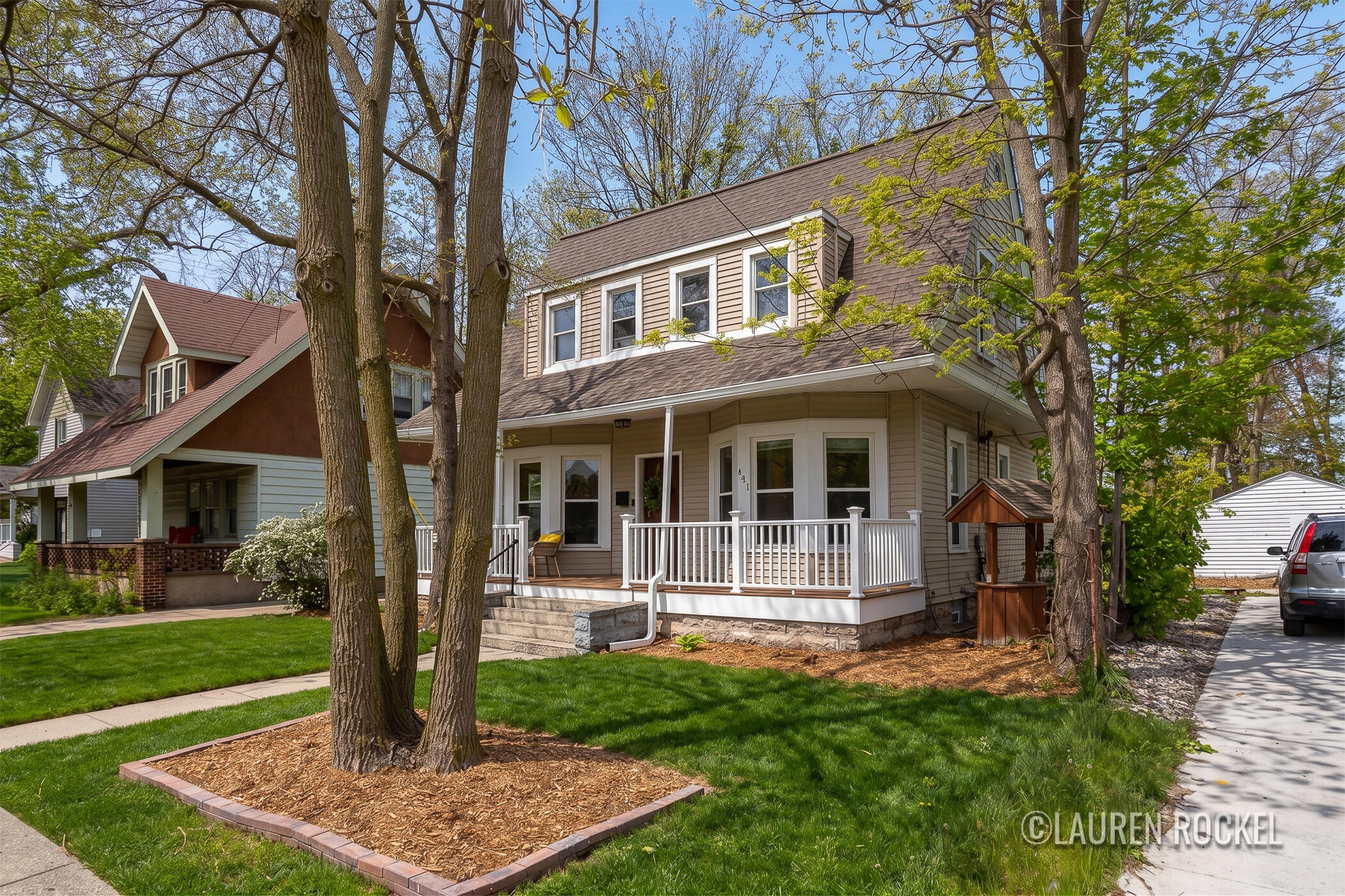 443 Dickinson Street SE Grand Rapids MI 49507