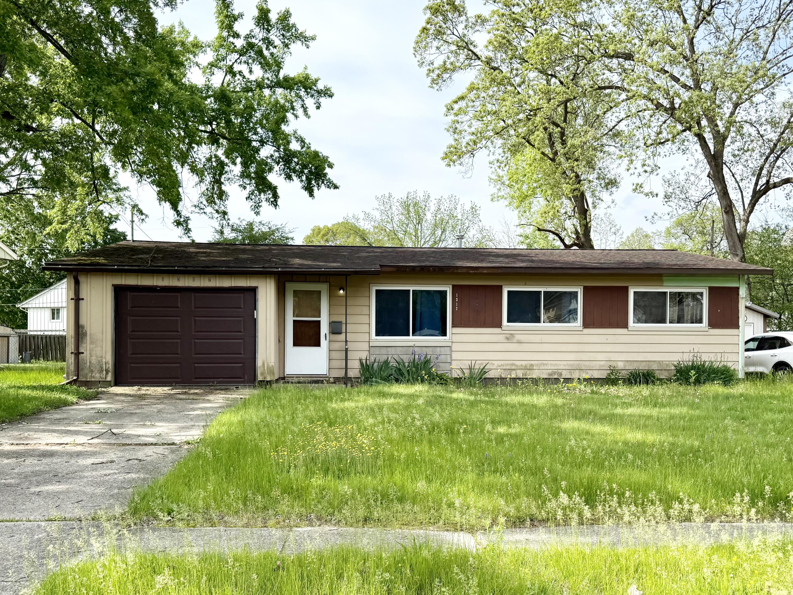 1312 Emerald Drive Niles MI 49120