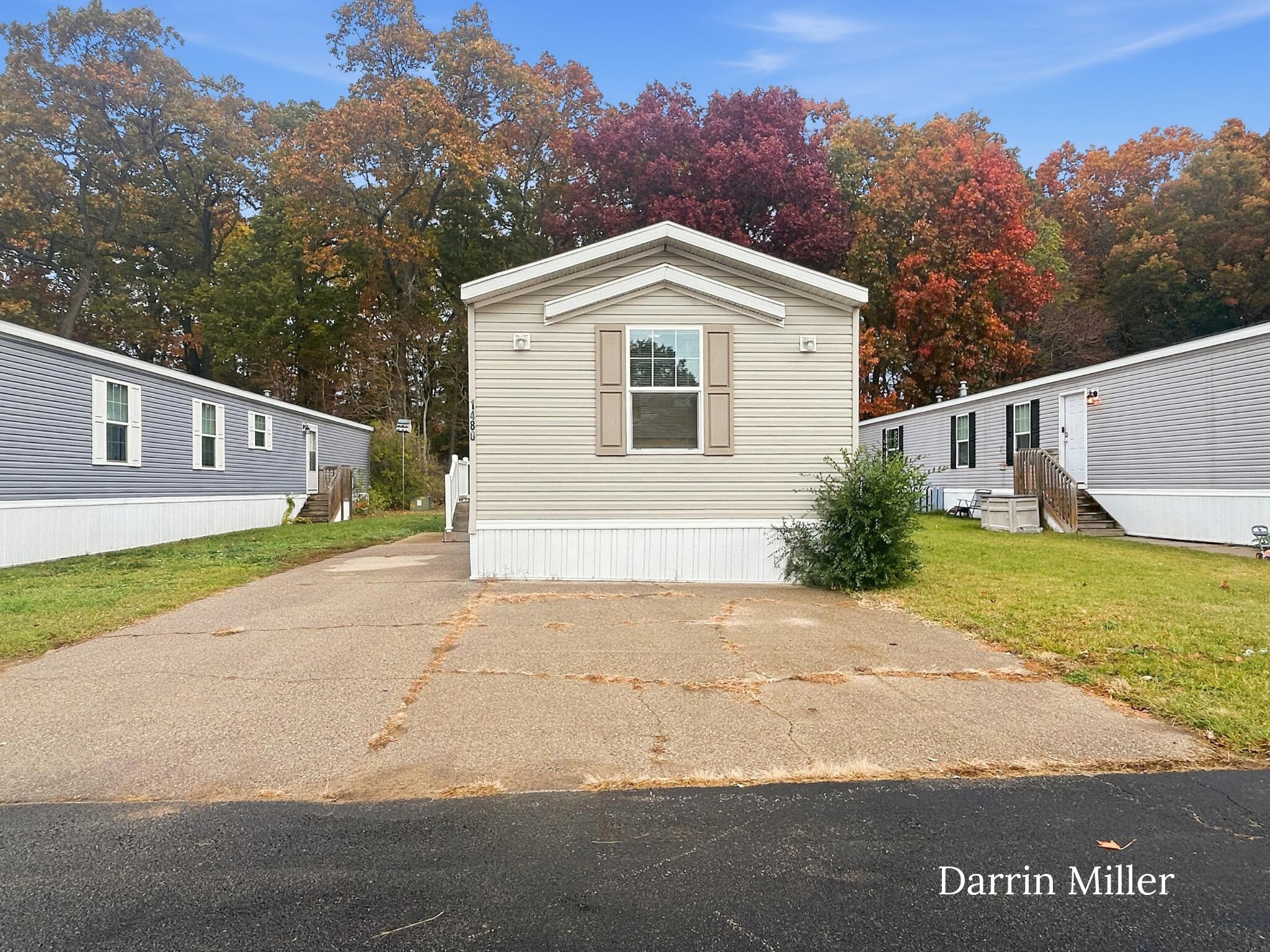 1480 Sarnia Street Norton Shores MI 49444