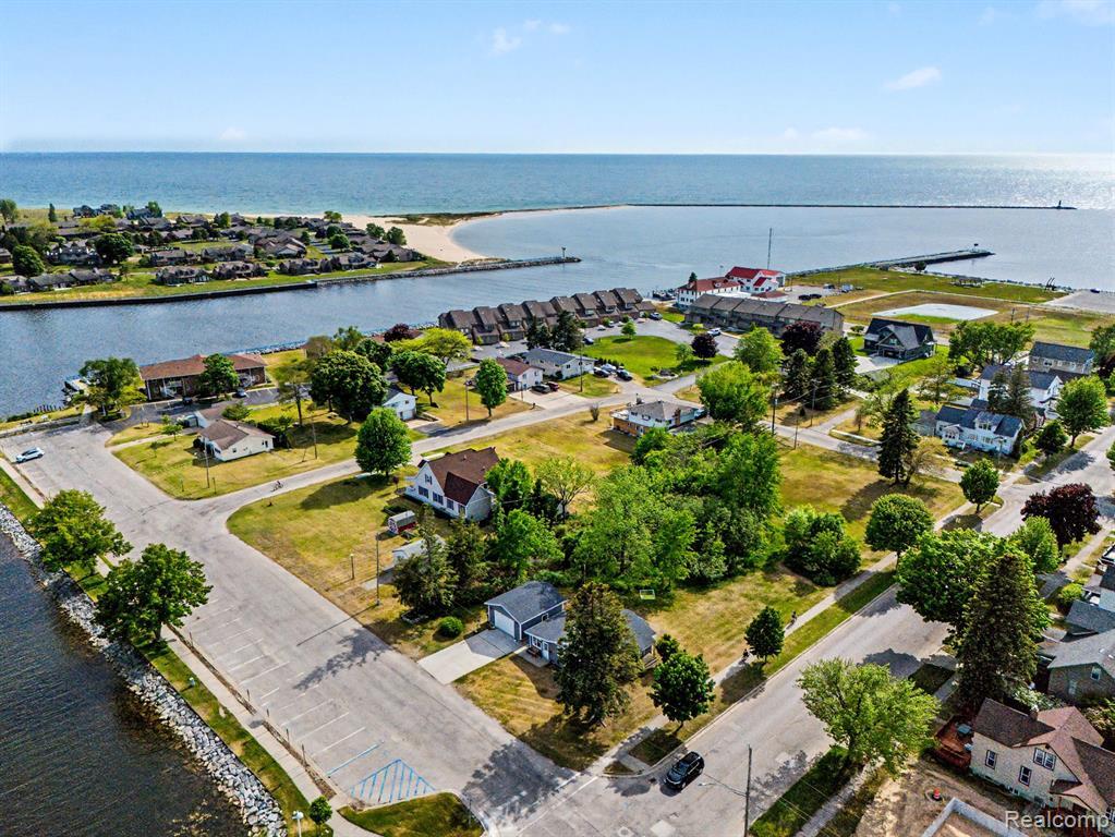 701 W Loomis Street Ludington MI 49431