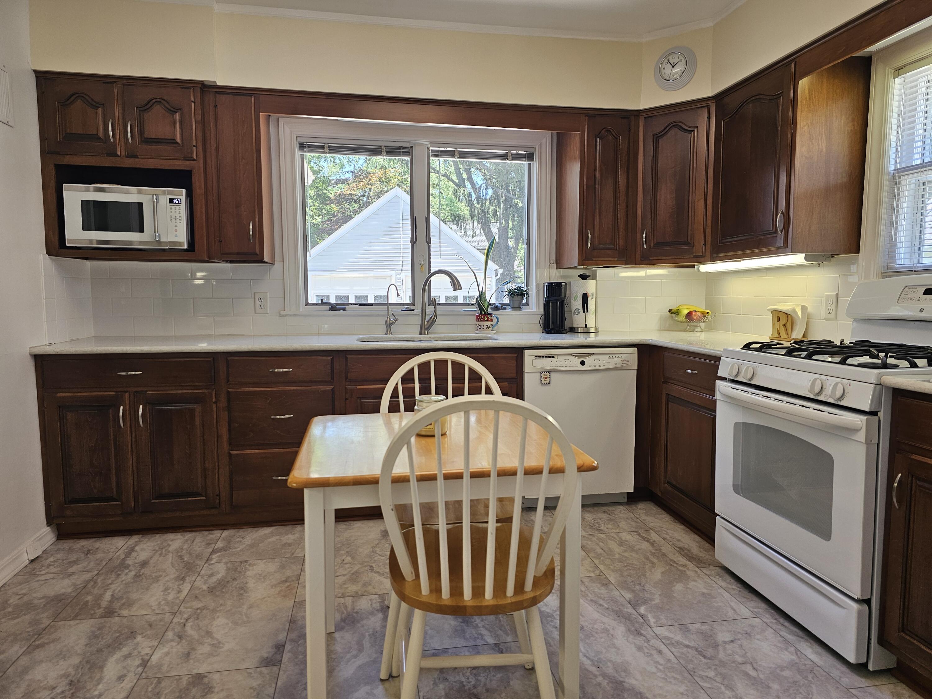 2236 Tipperary Road Kalamazoo MI 49008