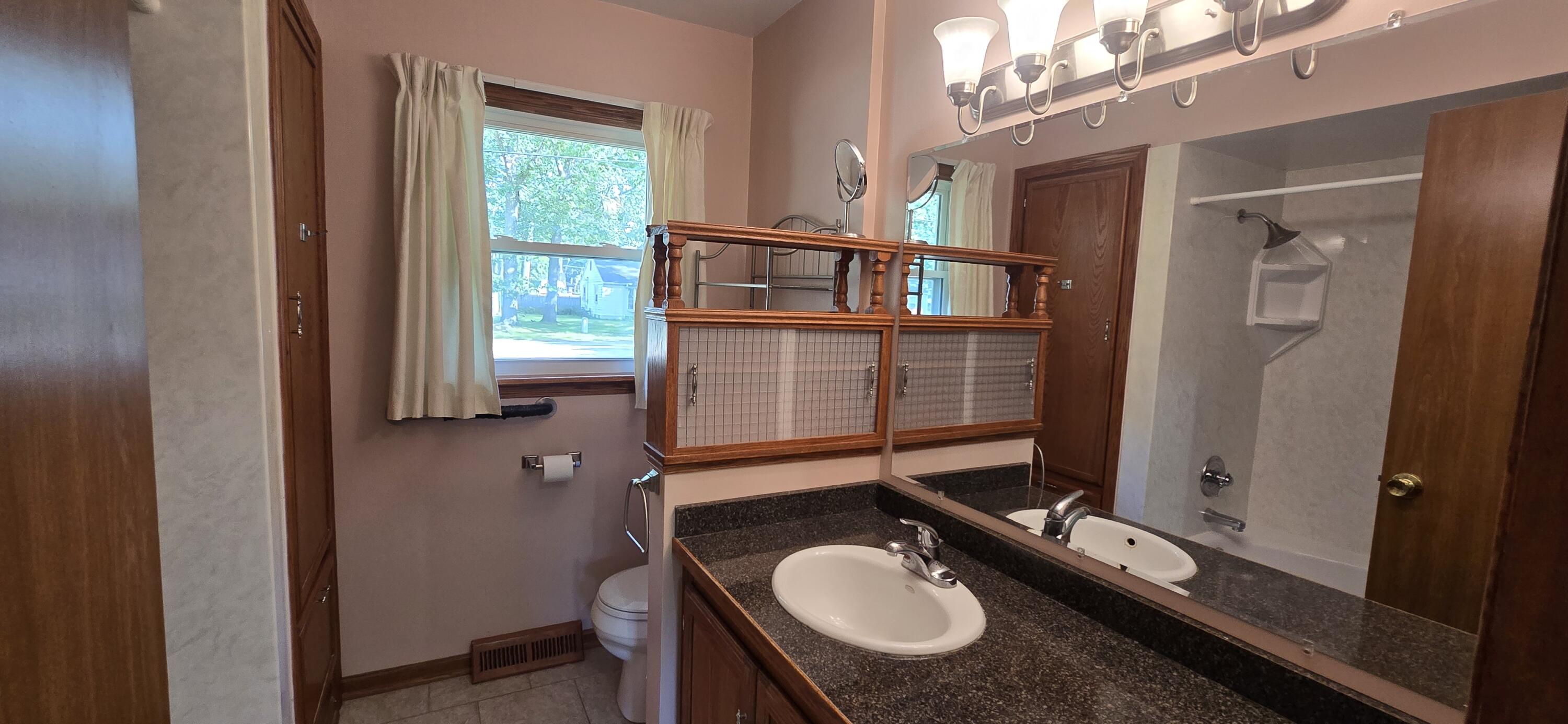 2159 Seminole Road Norton Shores MI 49441