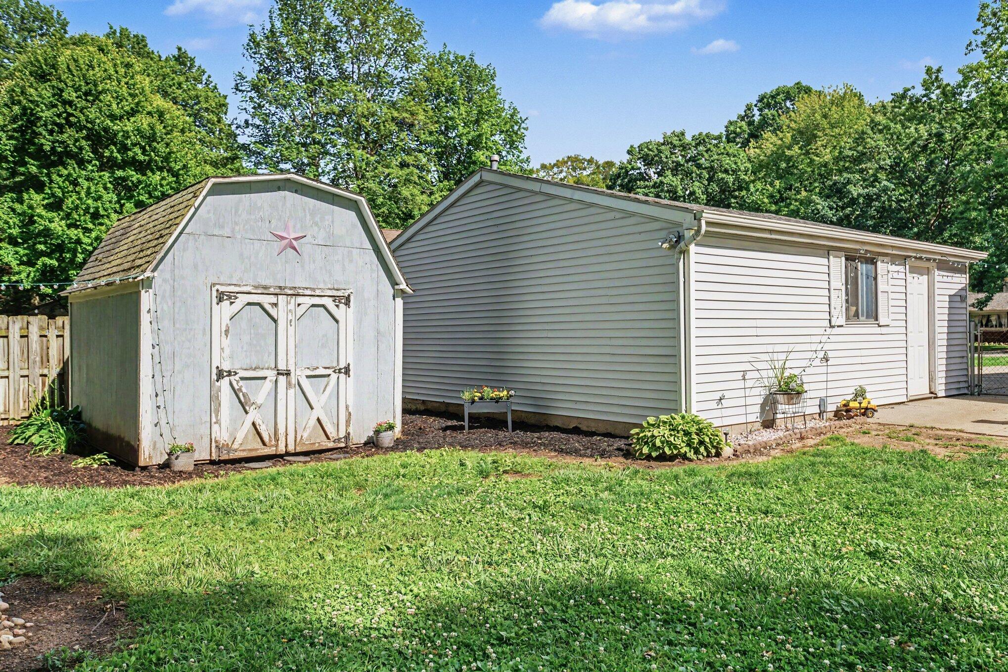 21650 Maple Glen Drive Edwardsburg MI 49112