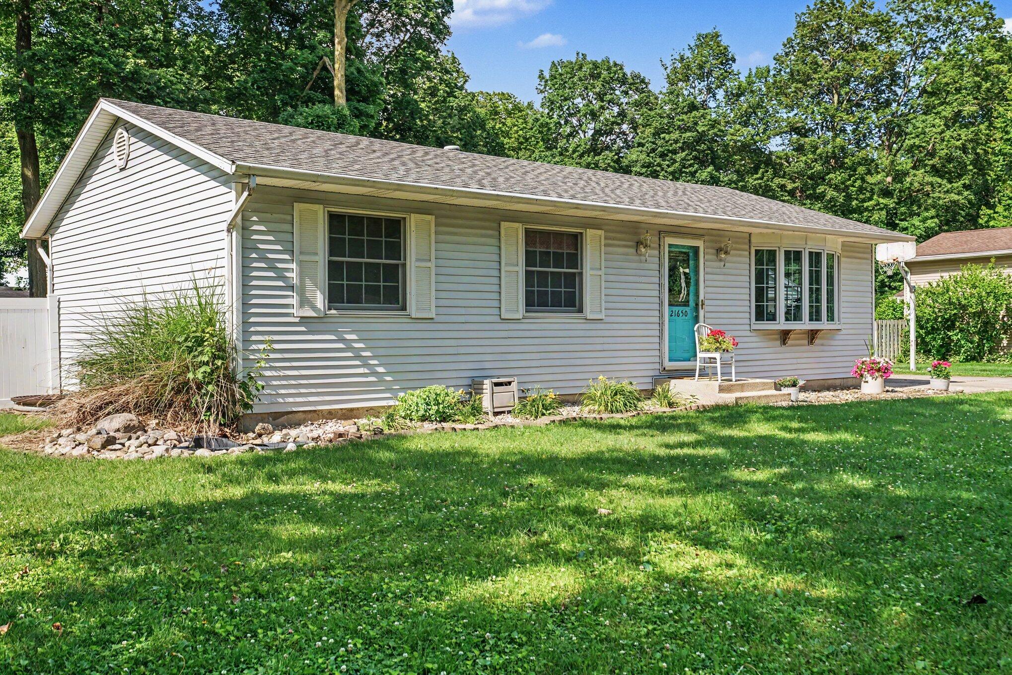 21650 Maple Glen Drive Edwardsburg MI 49112