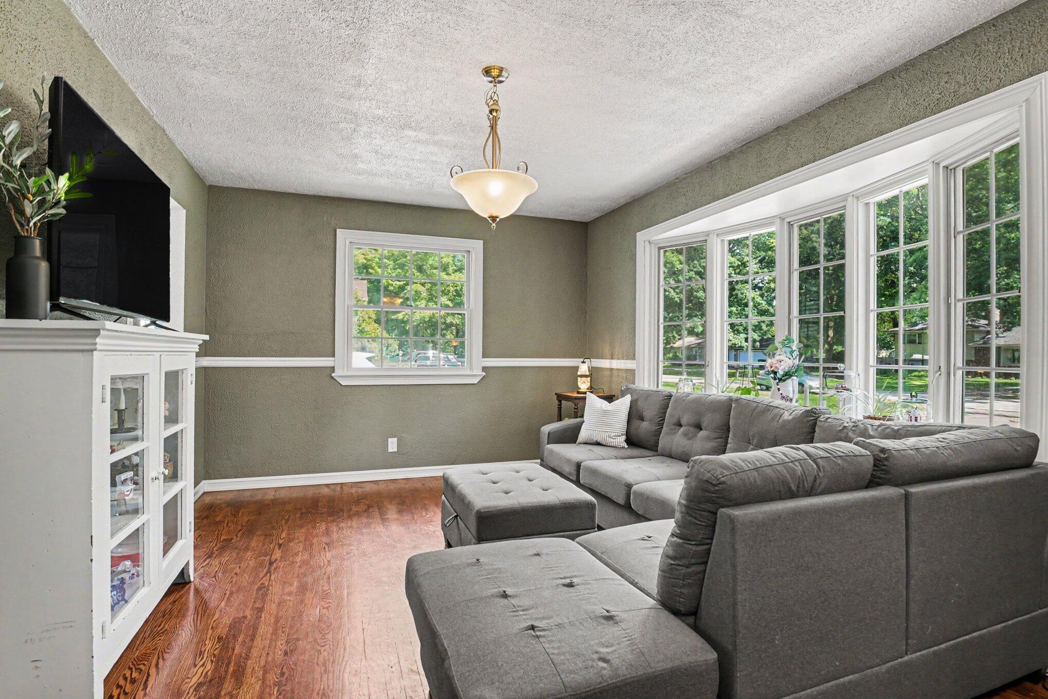 21650 Maple Glen Drive Edwardsburg MI 49112