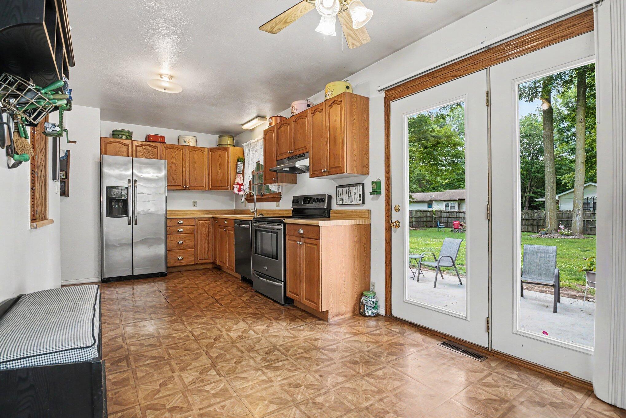 21650 Maple Glen Drive Edwardsburg MI 49112
