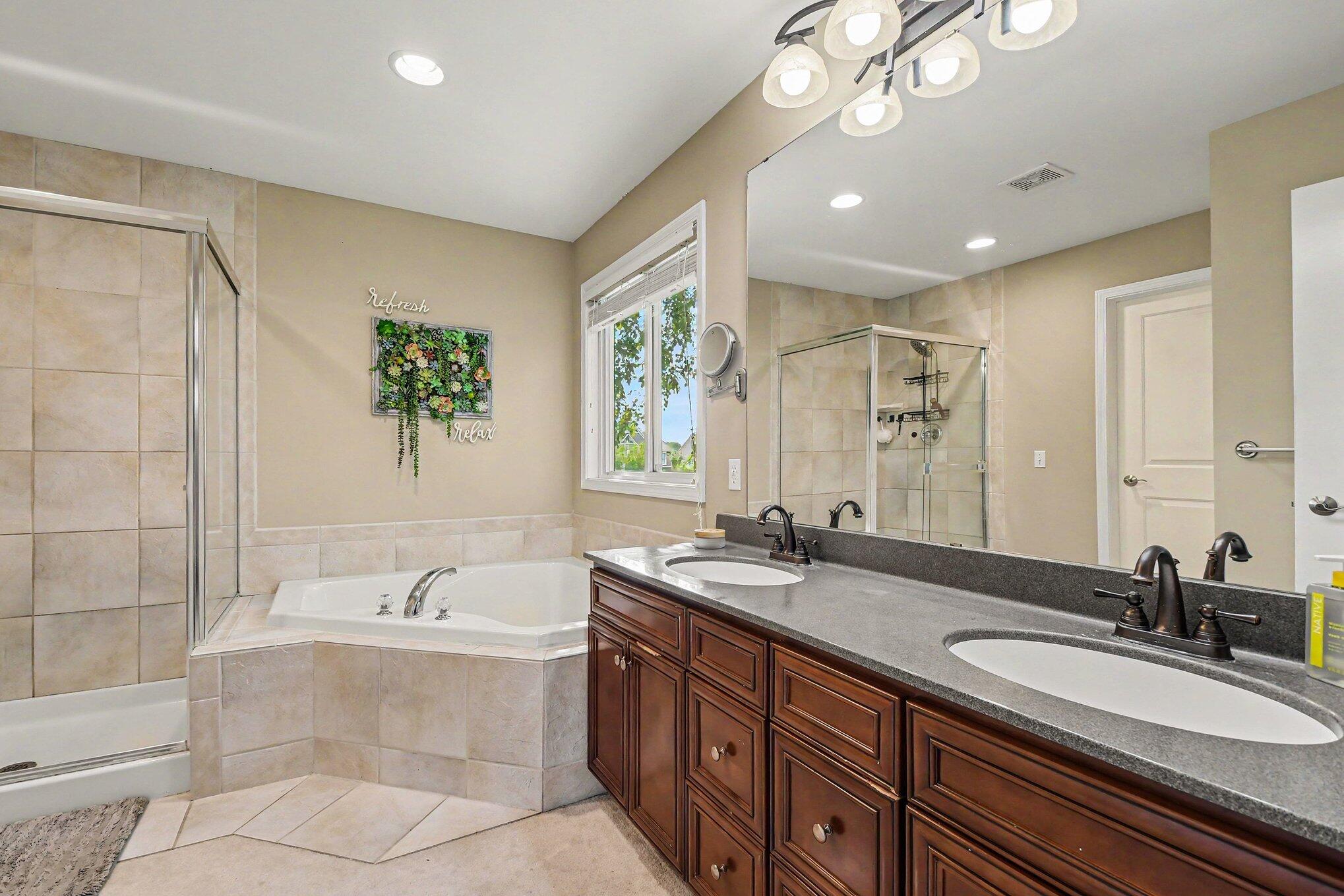 1219 Stoneshire Drive SE Grand Rapids MI 49546