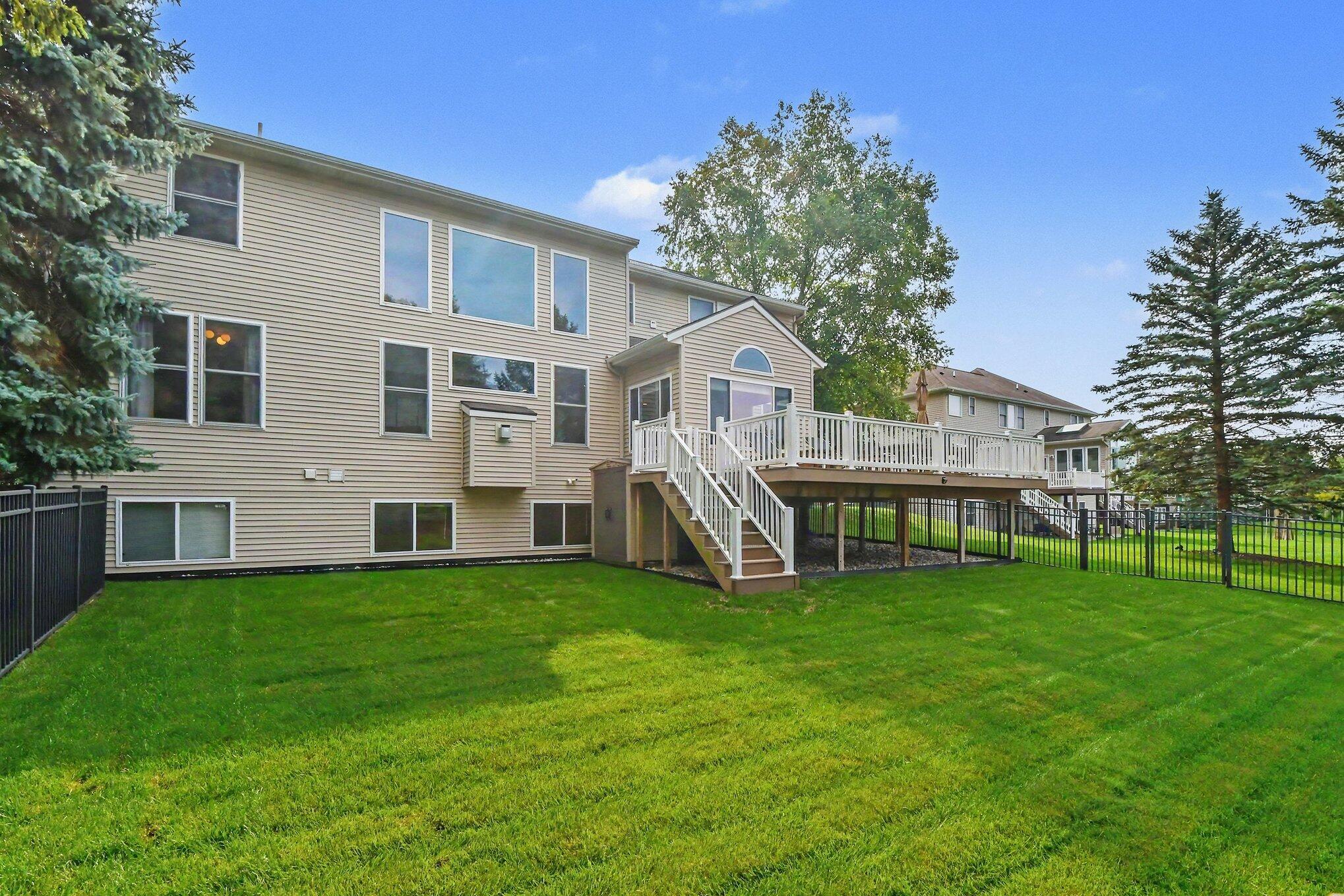 1219 Stoneshire Drive SE Grand Rapids MI 49546