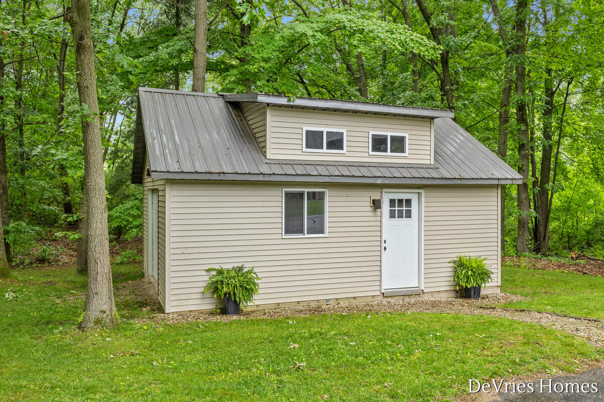333 Fennessey Street SW Grand Rapids MI 49534