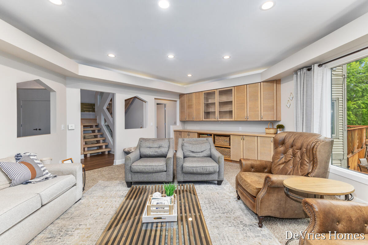 333 Fennessey Street SW Grand Rapids MI 49534