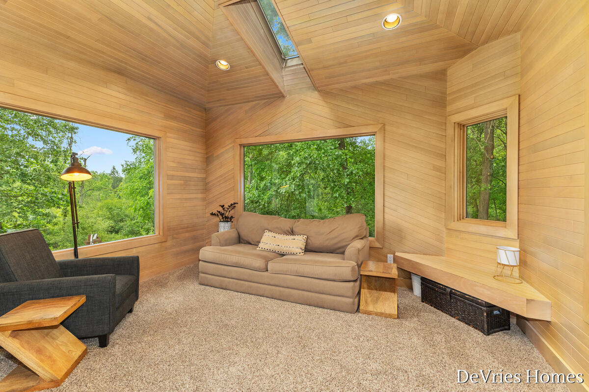333 Fennessey Street SW Grand Rapids MI 49534