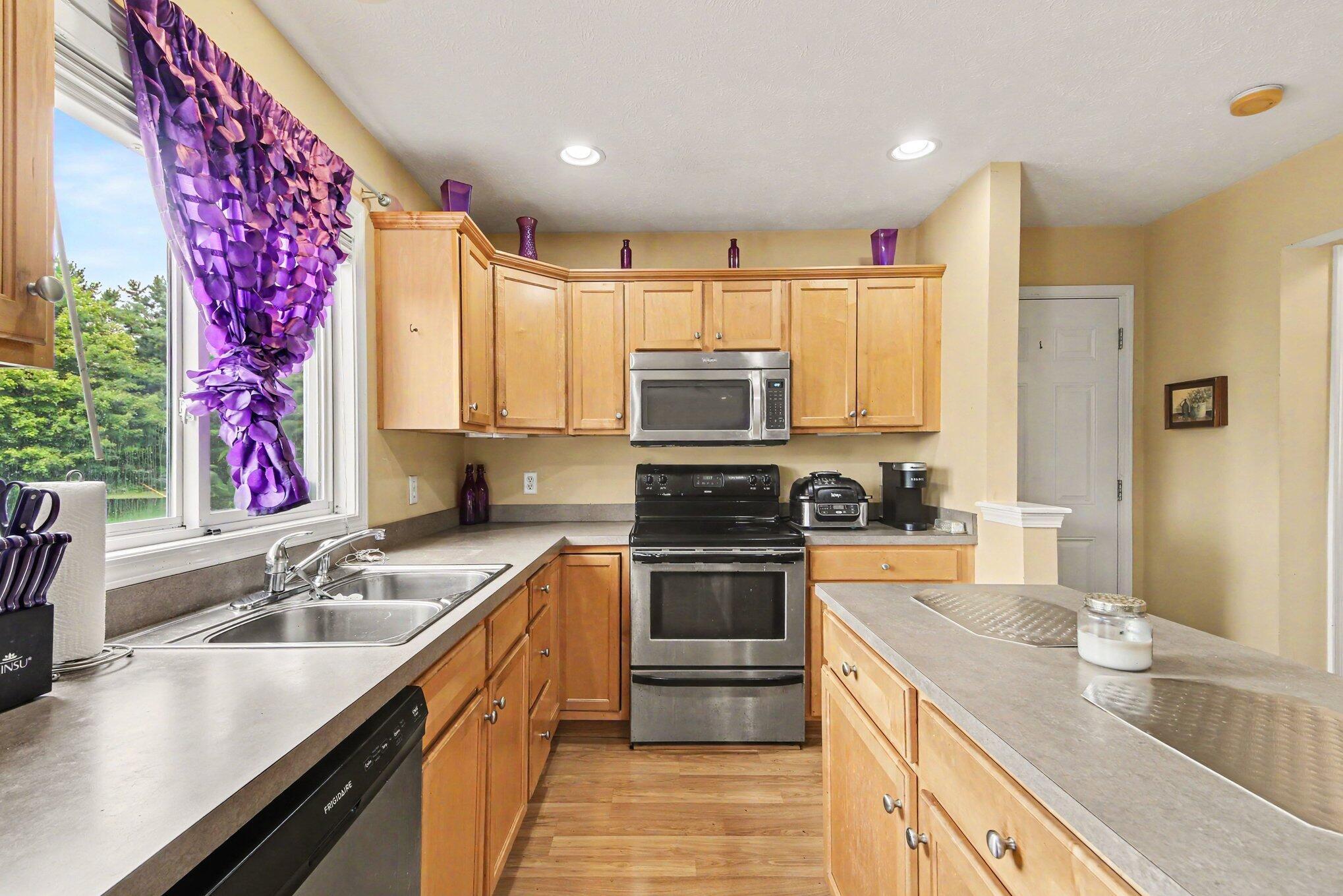 6627 Winter Creek Road Norton Shores MI 49444