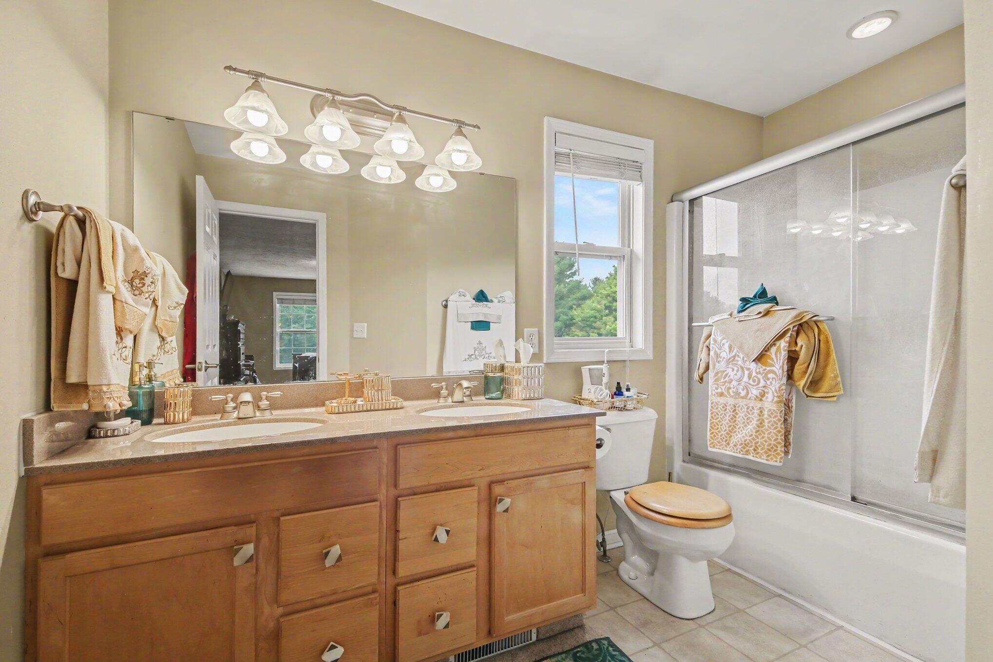 6627 Winter Creek Road Norton Shores MI 49444