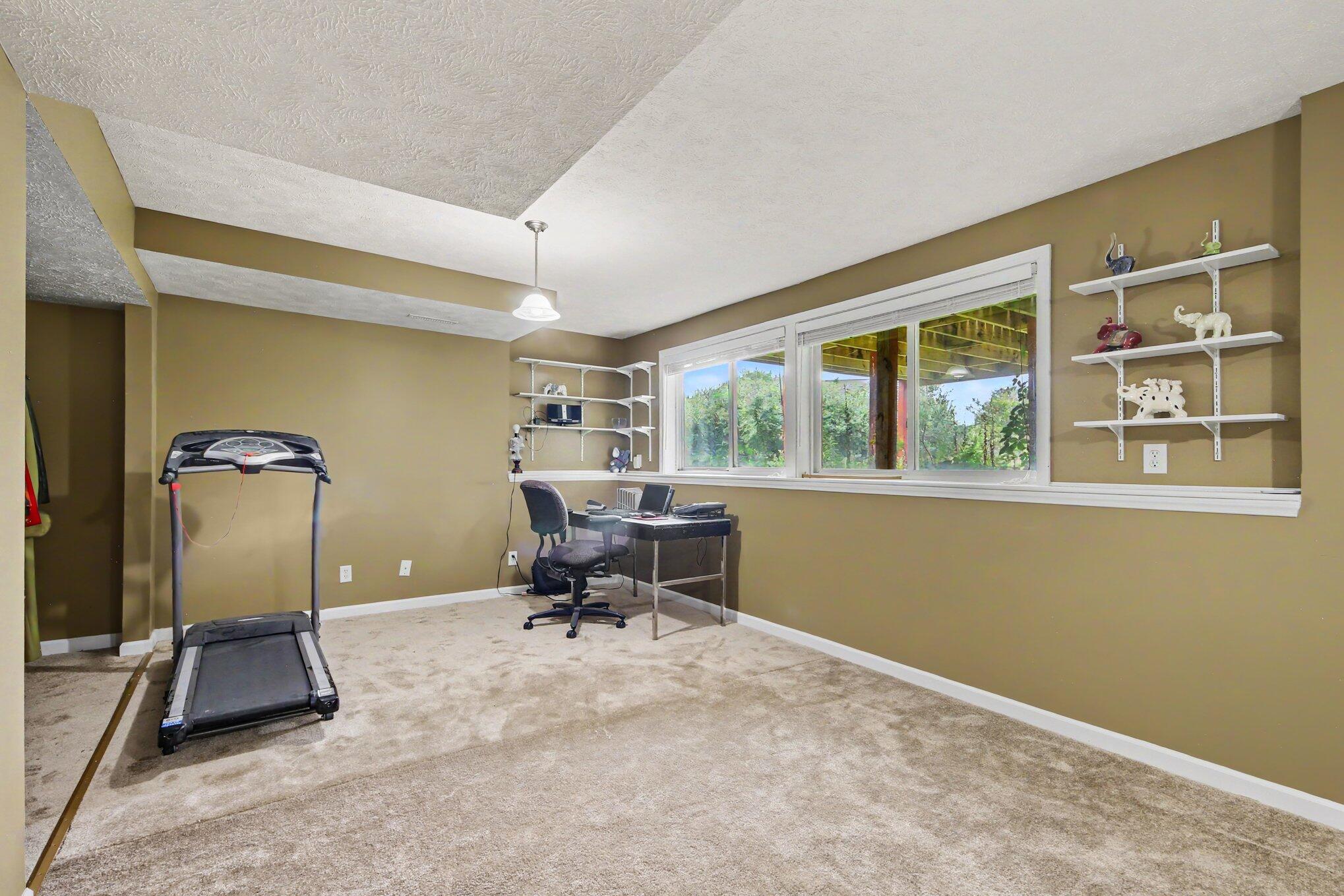 6627 Winter Creek Road Norton Shores MI 49444
