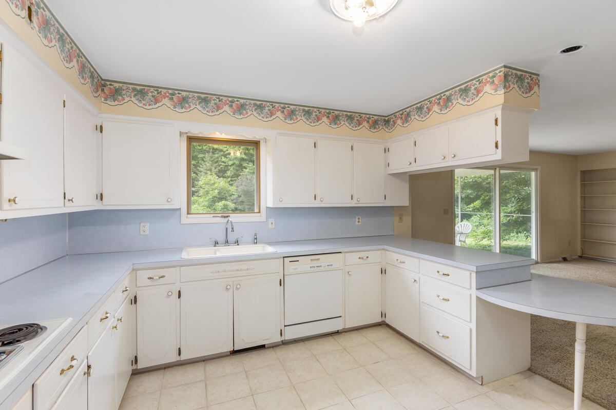 13885 Windemere Drive NW Grand Rapids MI 49534