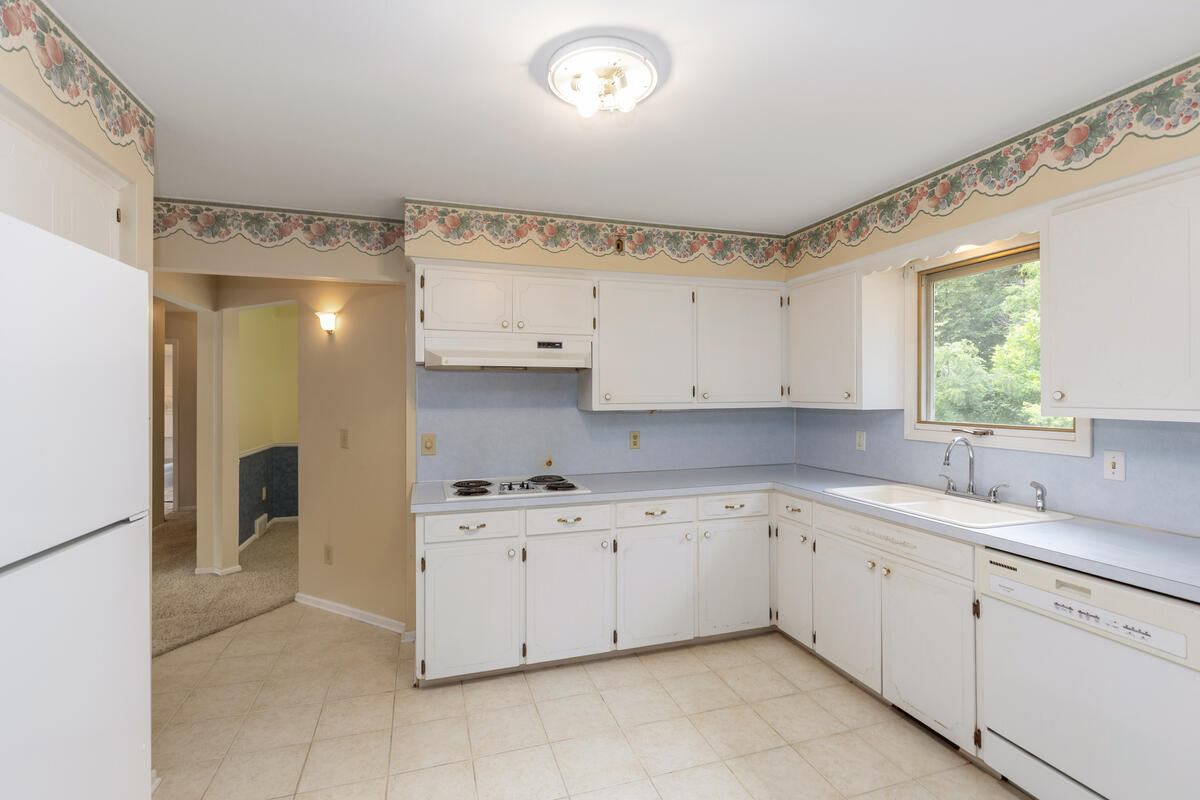 13885 Windemere Drive NW Grand Rapids MI 49534