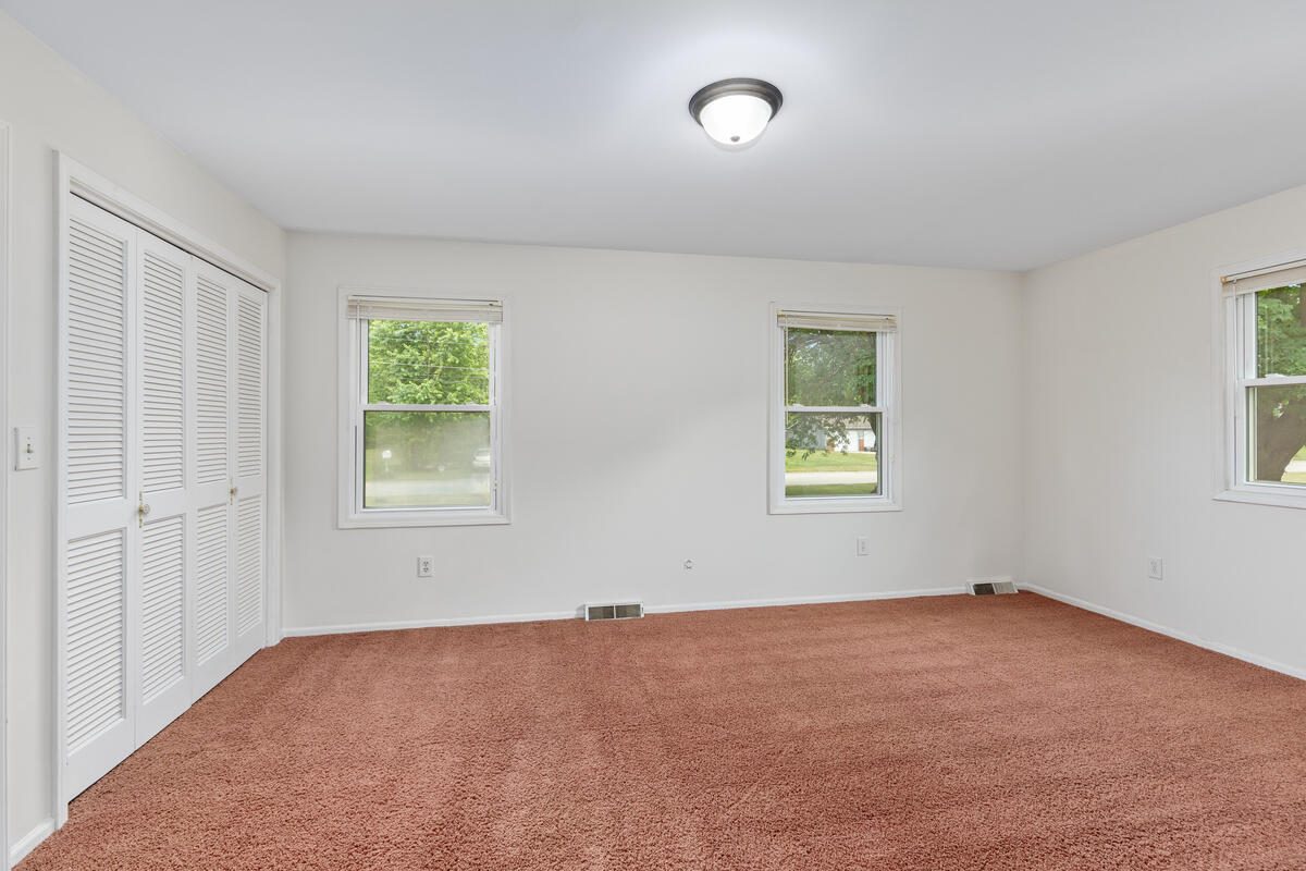 13885 Windemere Drive NW Grand Rapids MI 49534