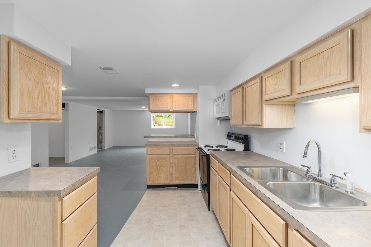 13885 Windemere Drive NW Grand Rapids MI 49534