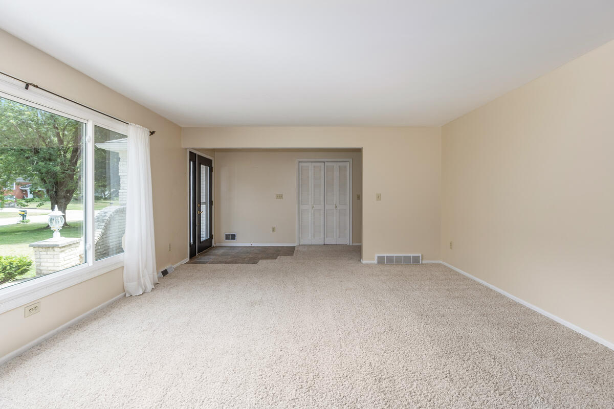13885 Windemere Drive NW Grand Rapids MI 49534