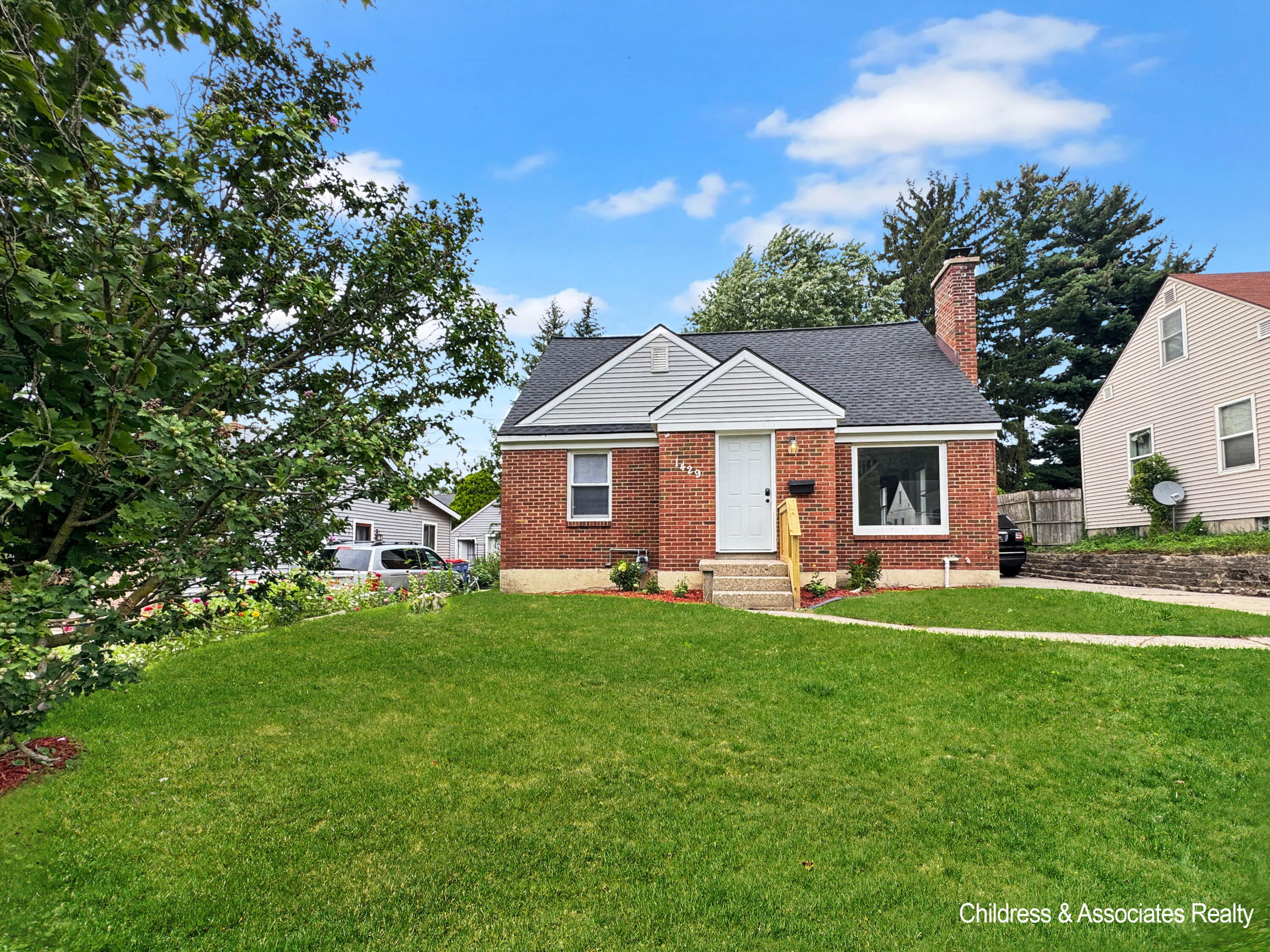 1429 Louise Street SE Grand Rapids MI 49507
