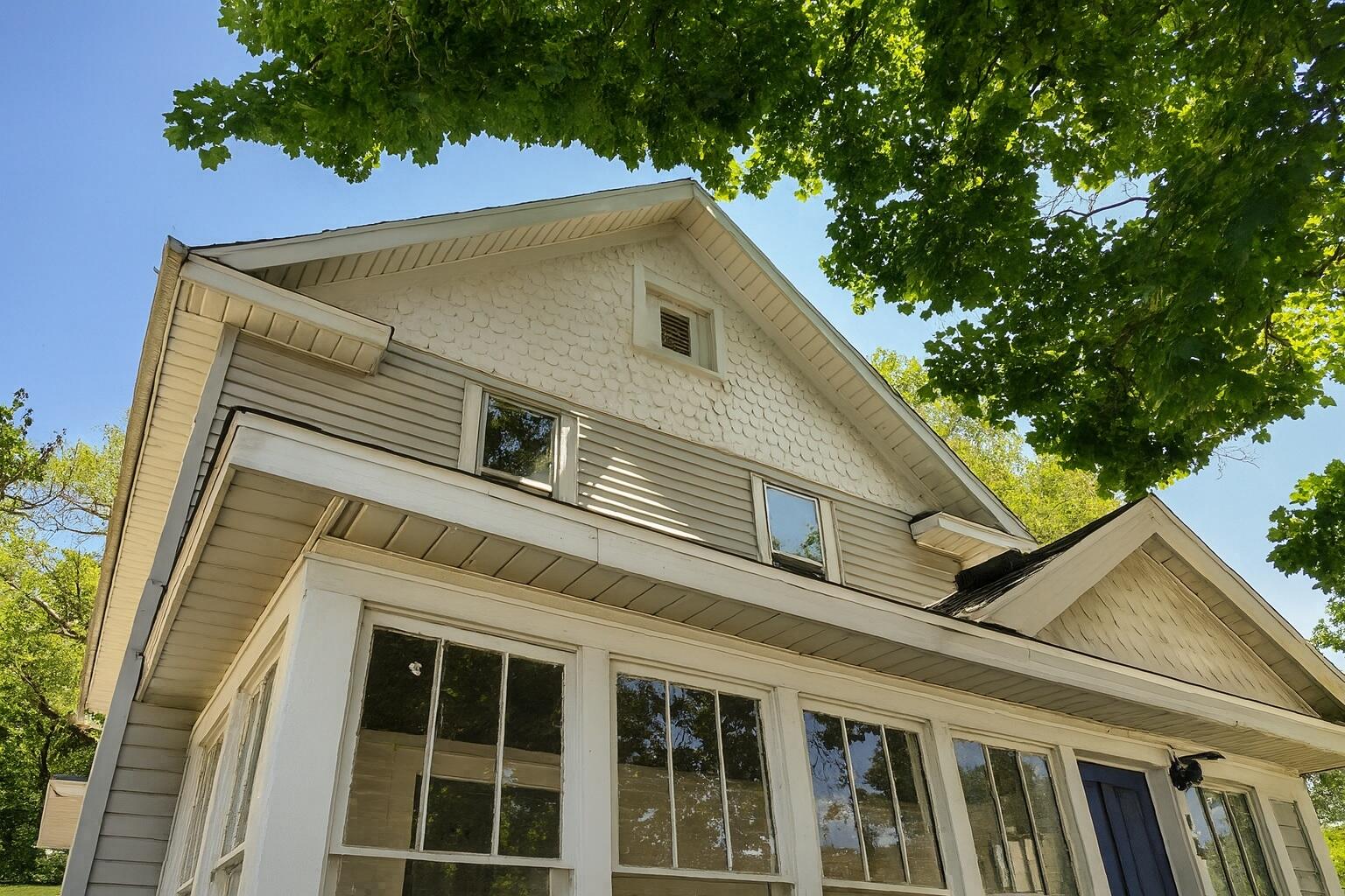 1517 James Street Kalamazoo MI 49001