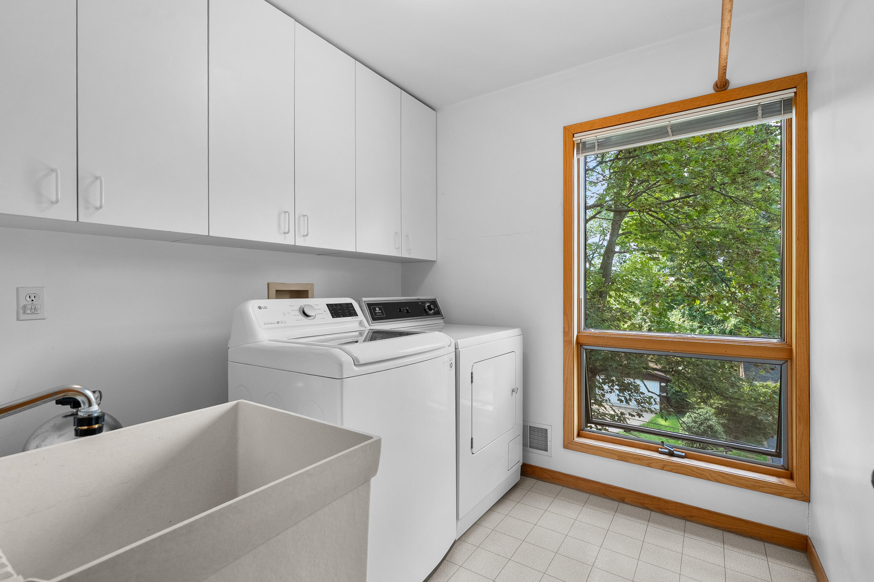 1828 Greenlawn Avenue Kalamazoo MI 49006