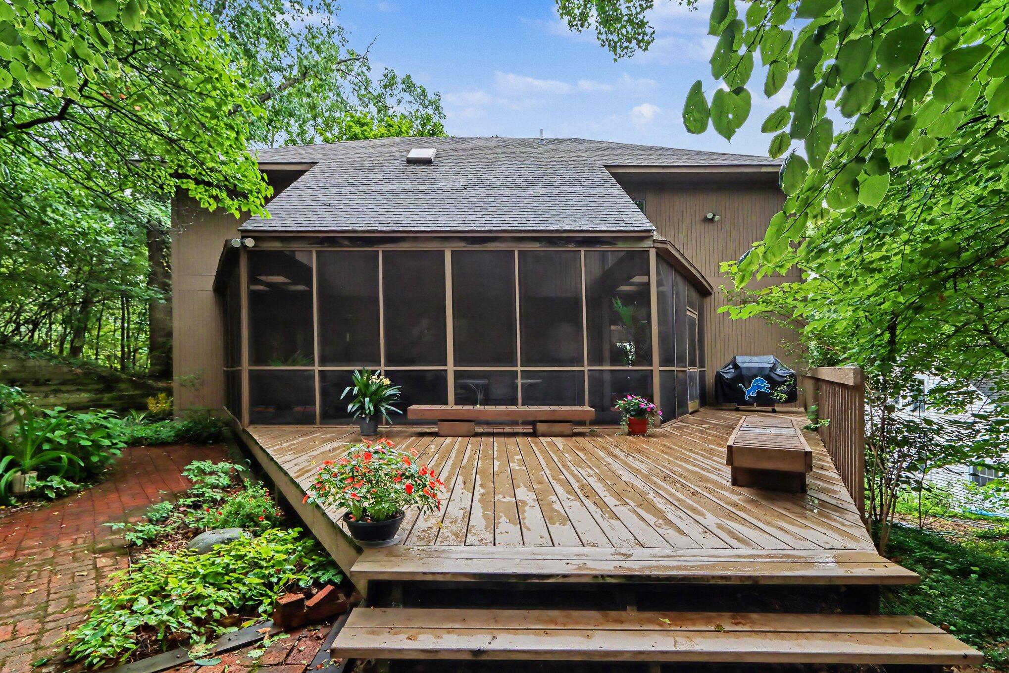 1828 Greenlawn Avenue Kalamazoo MI 49006