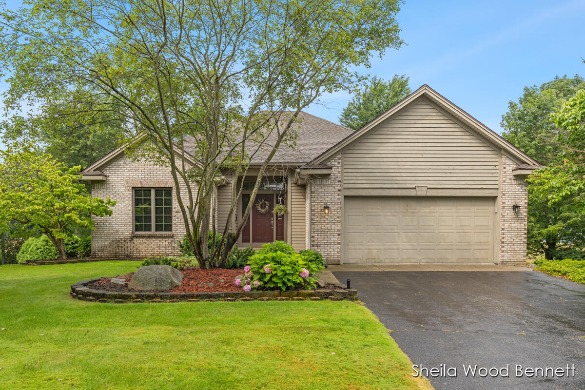 7023 Camelback Drive NE Rockford MI 49341