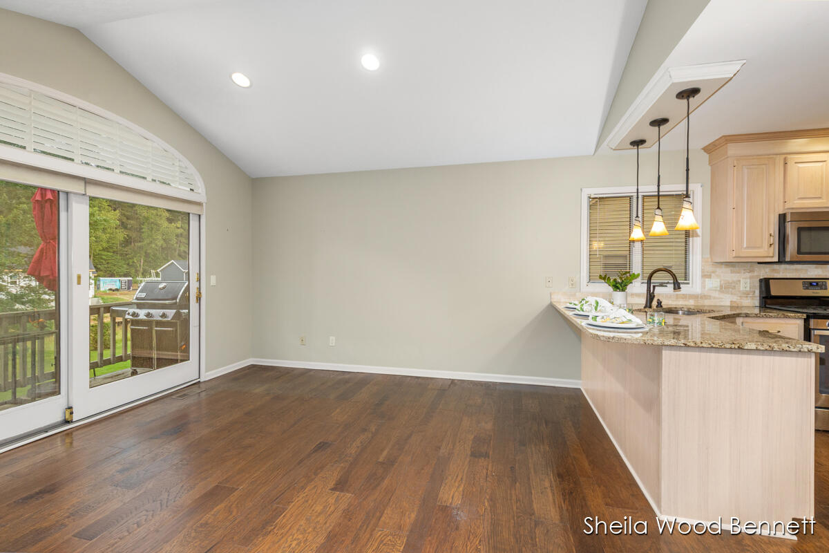 7023 Camelback Drive NE Rockford MI 49341