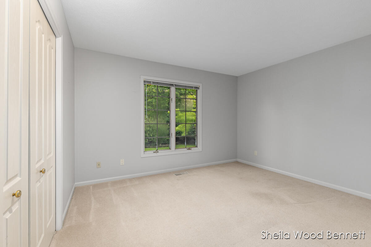 7023 Camelback Drive NE Rockford MI 49341