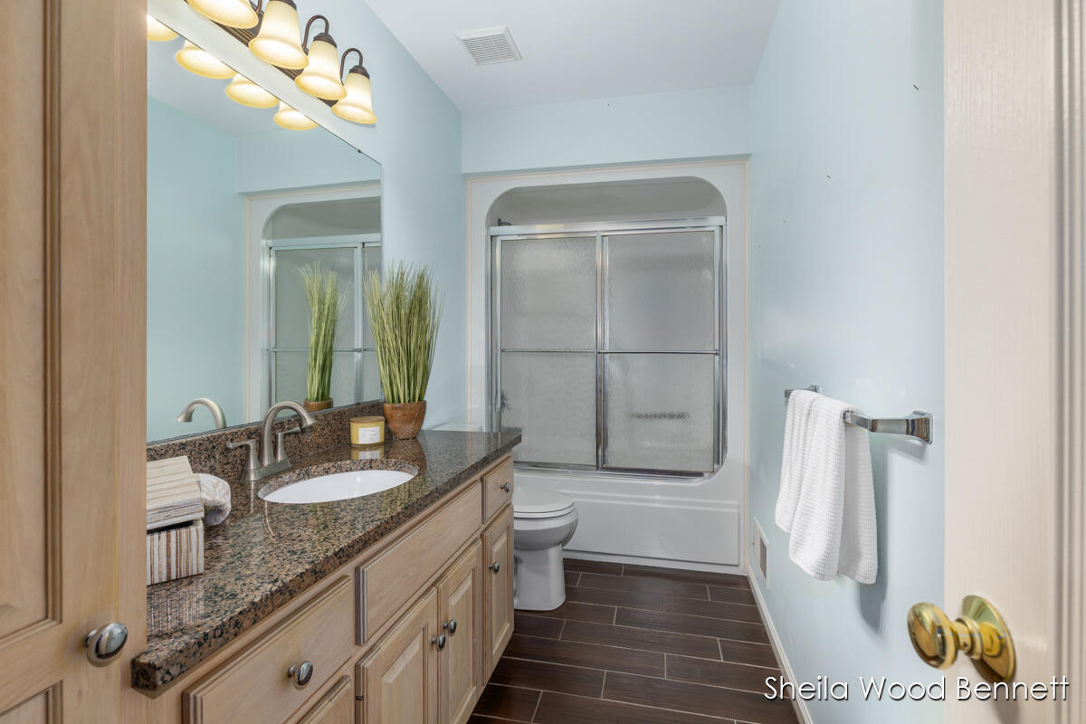 7023 Camelback Drive NE Rockford MI 49341