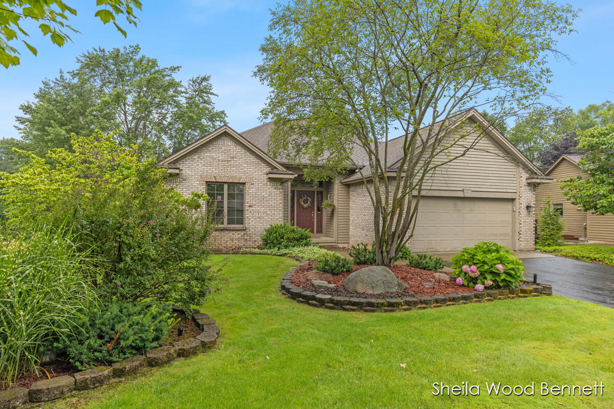 7023 Camelback Drive NE Rockford MI 49341