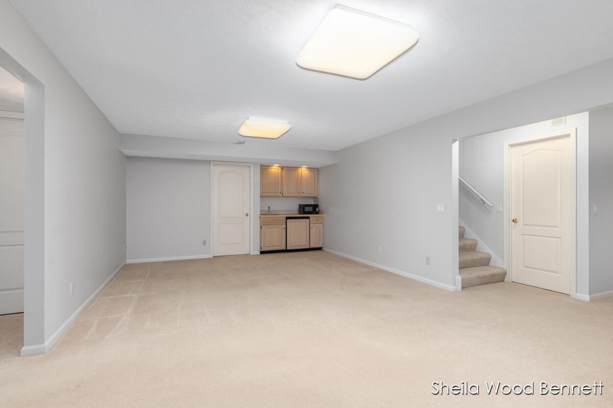 7023 Camelback Drive NE Rockford MI 49341